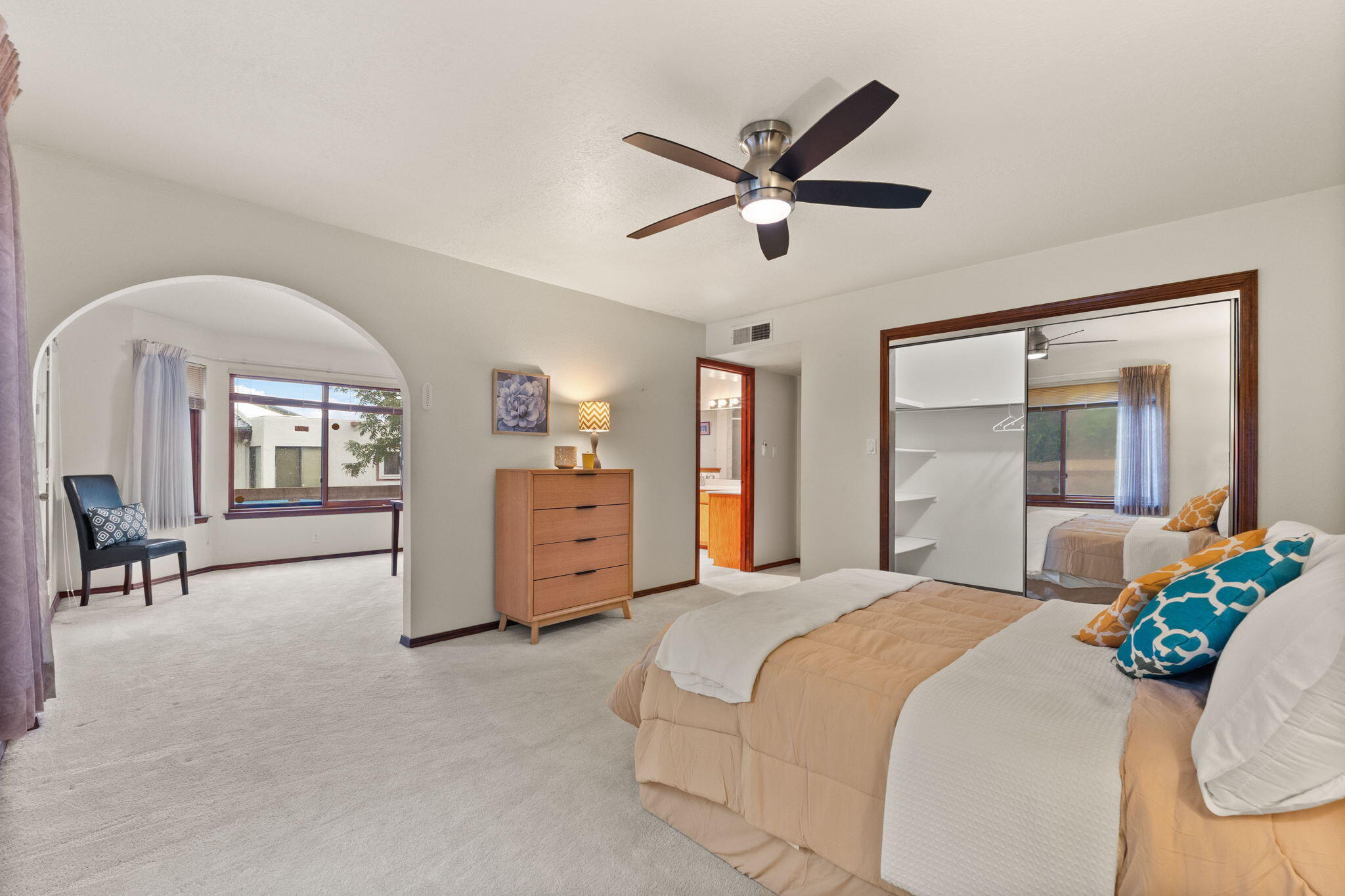 5422 EDWARDS Drive NE