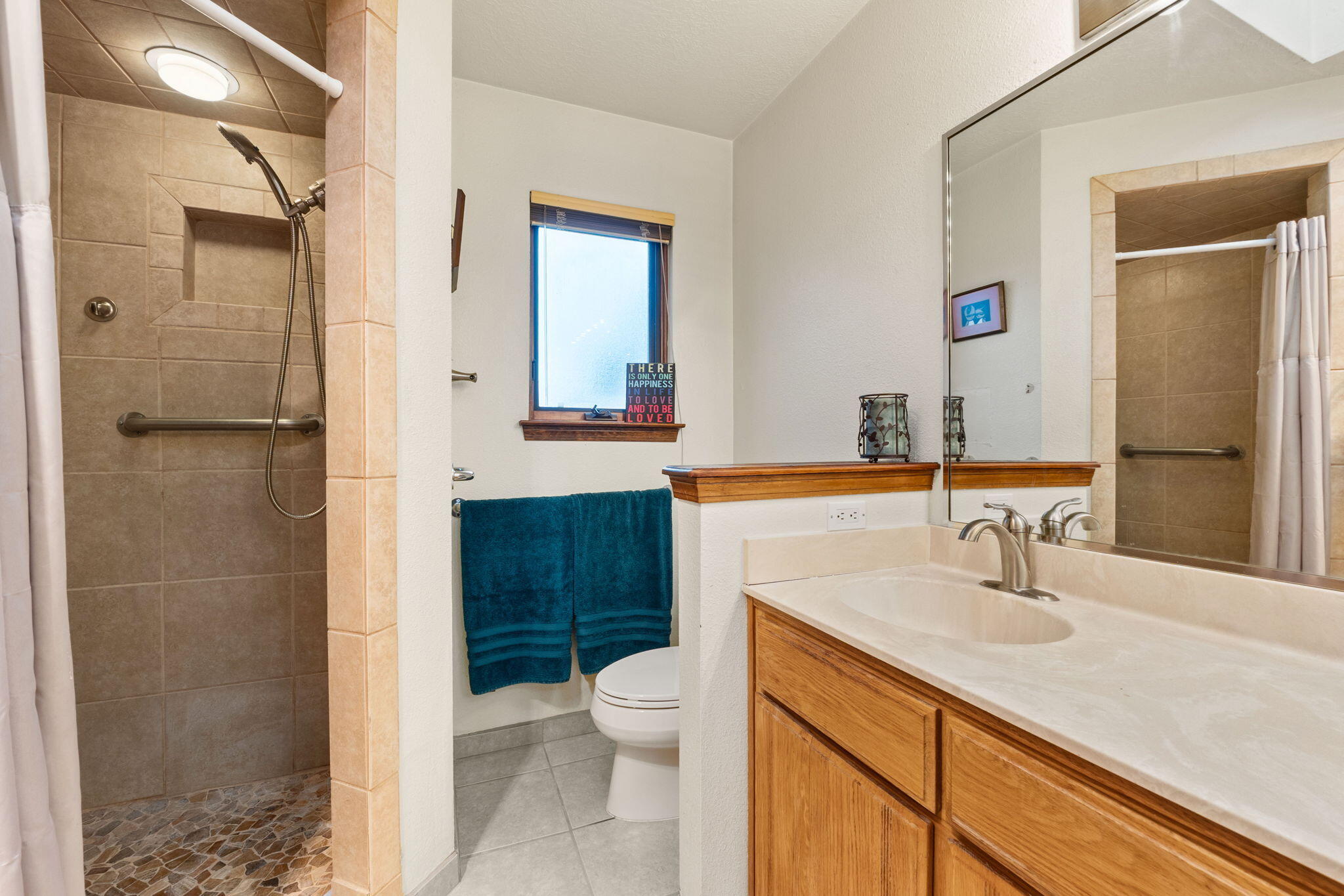 5422 EDWARDS Drive NE