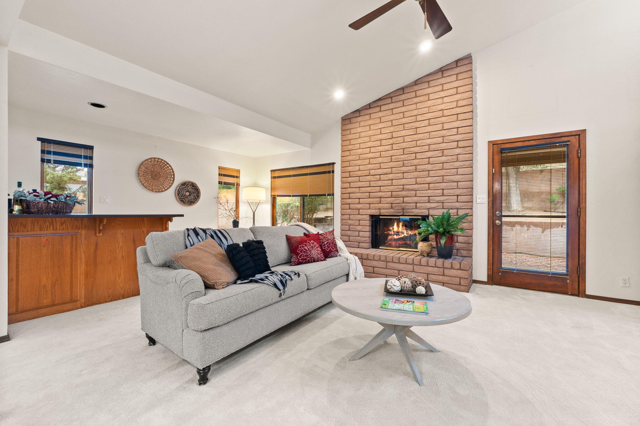 5422 EDWARDS Drive NE