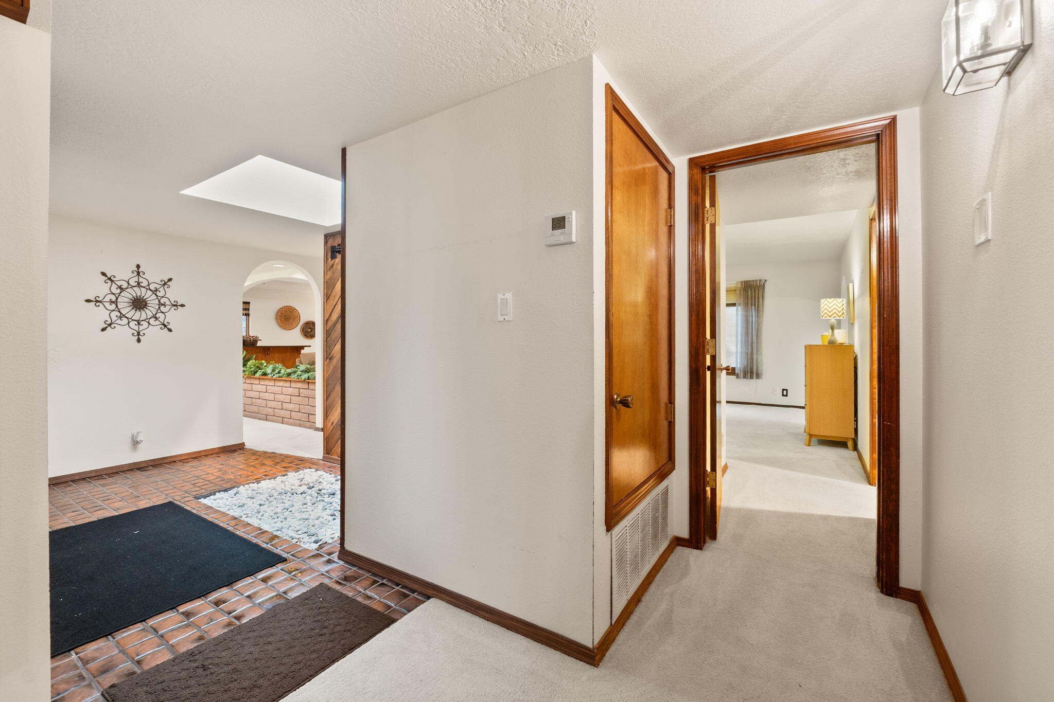 5422 EDWARDS Drive NE