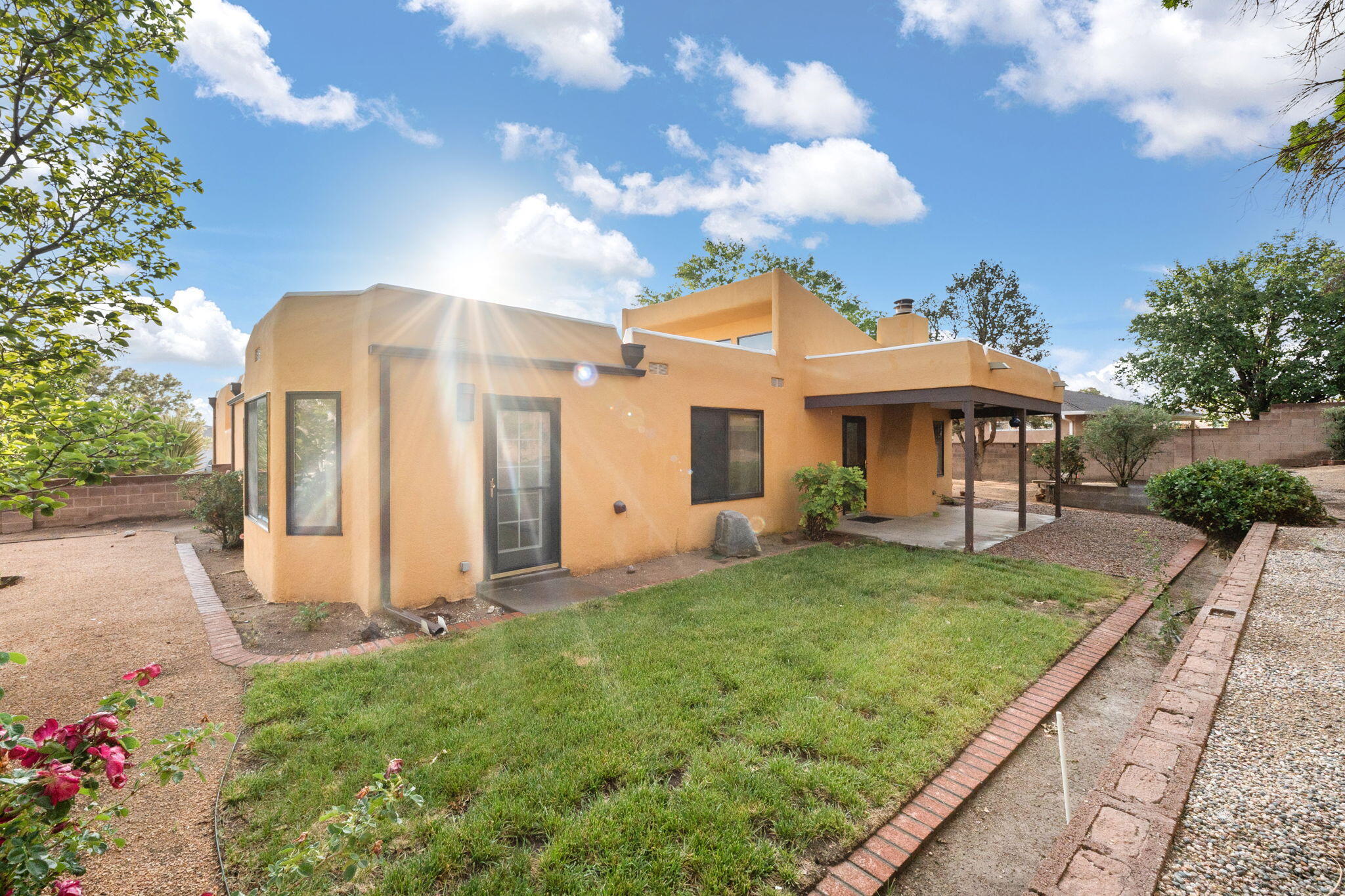 5422 EDWARDS Drive NE