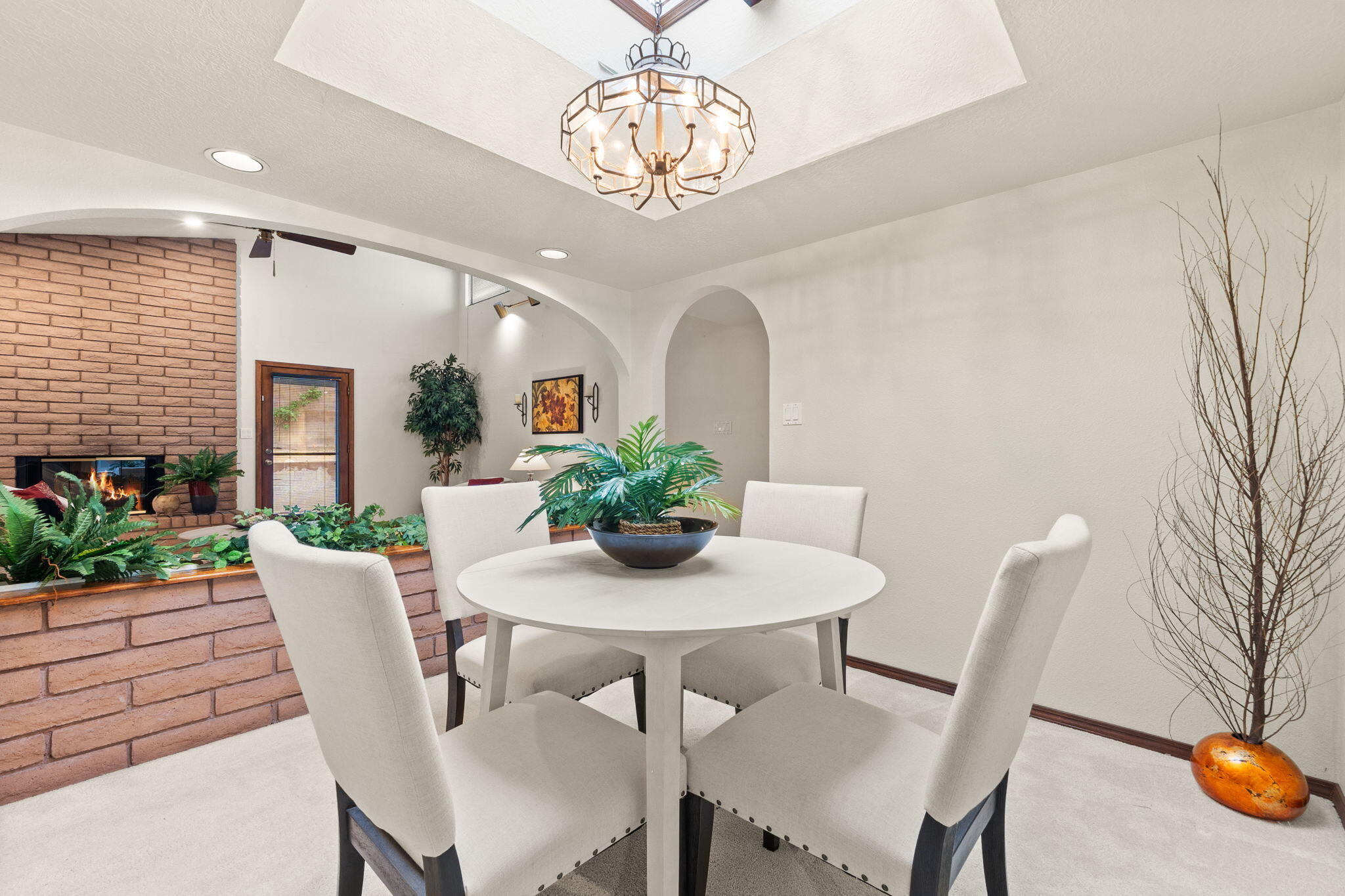 5422 EDWARDS Drive NE