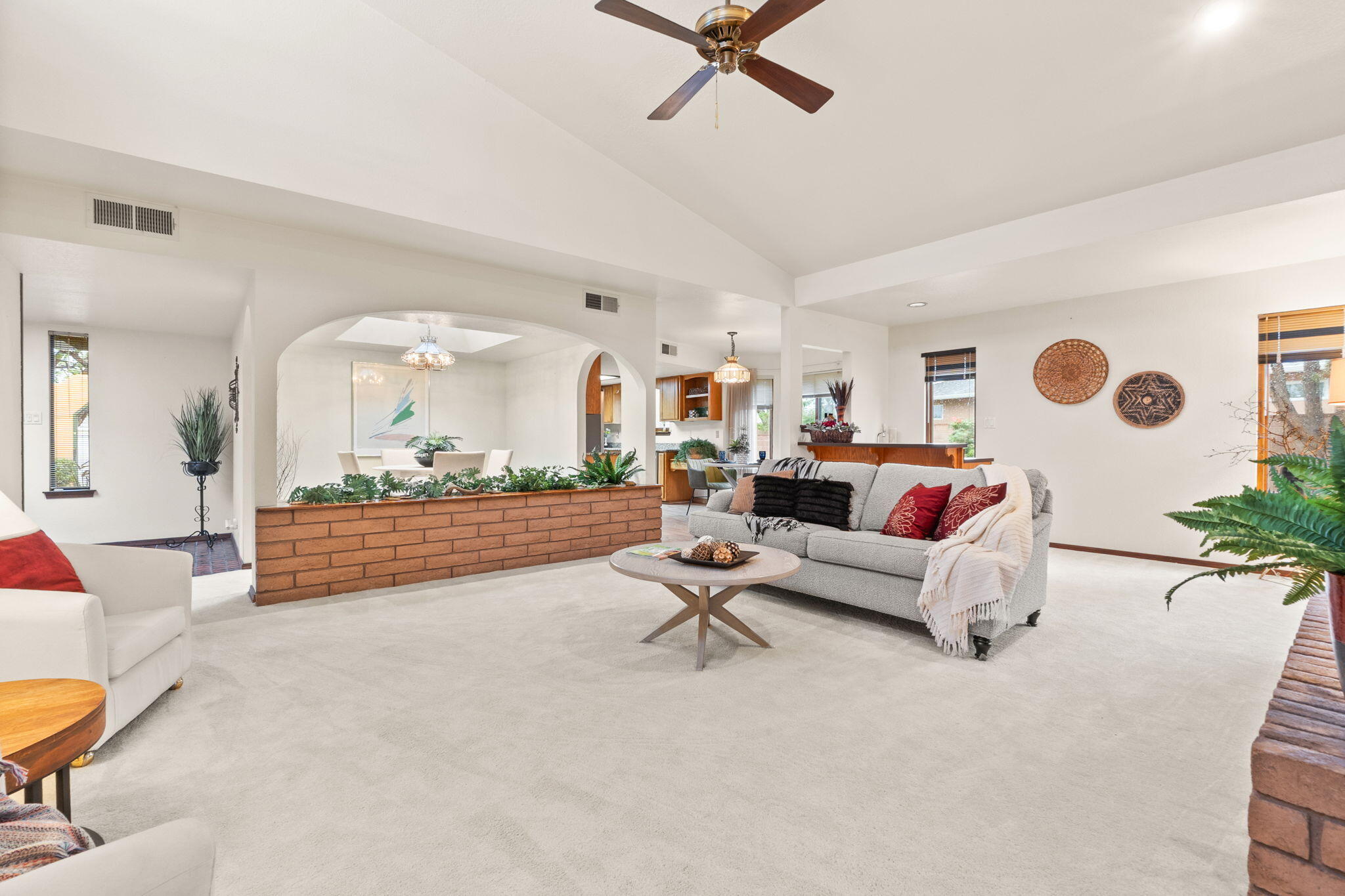 5422 EDWARDS Drive NE