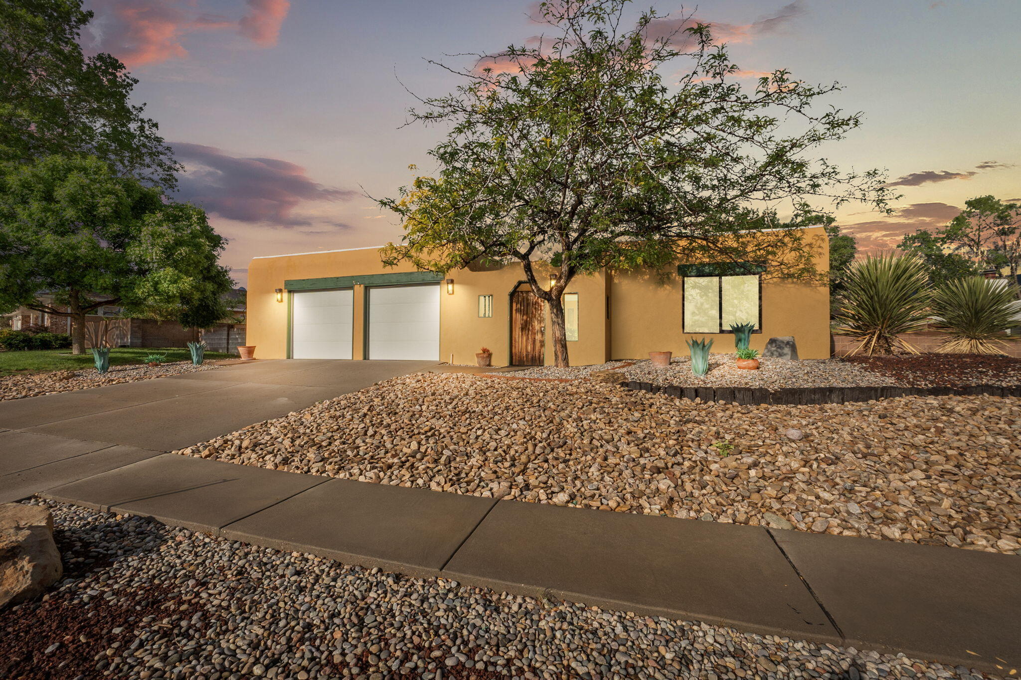 5422 EDWARDS Drive NE