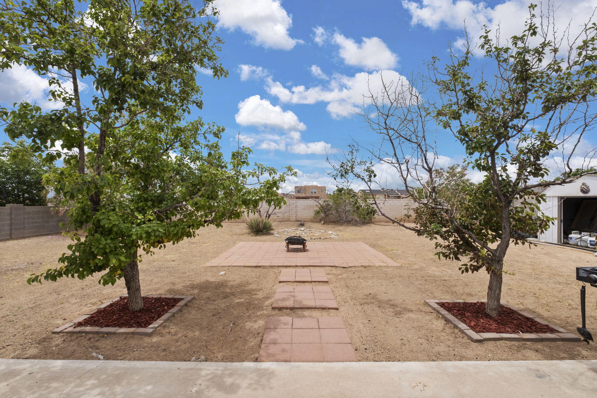 7032 GLEN HILLS Drive NE