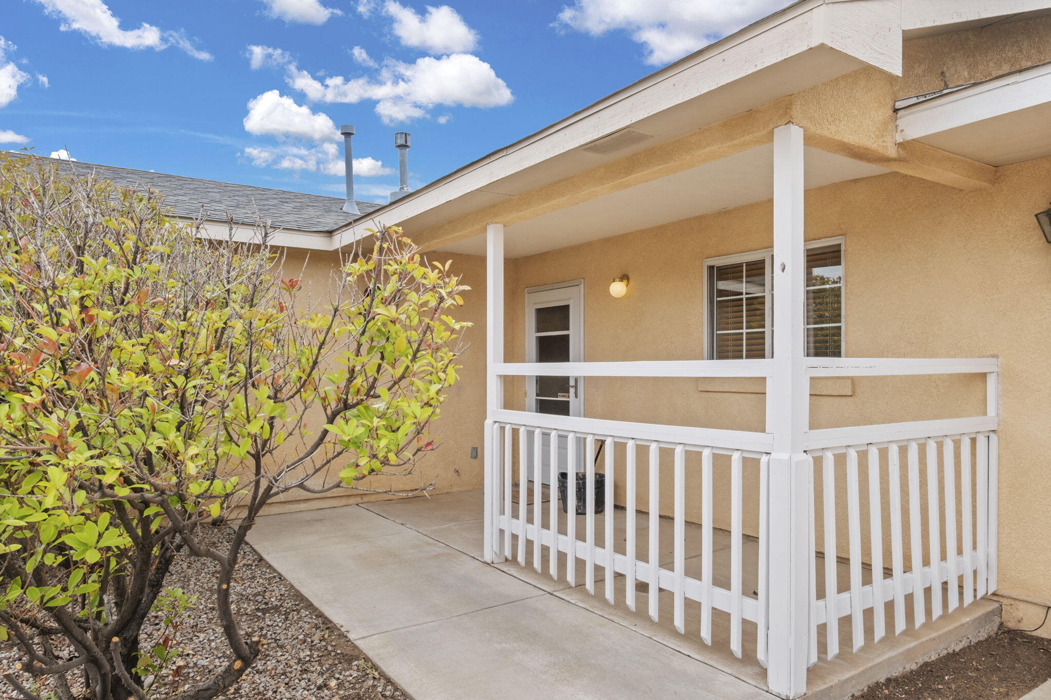 7032 GLEN HILLS Drive NE