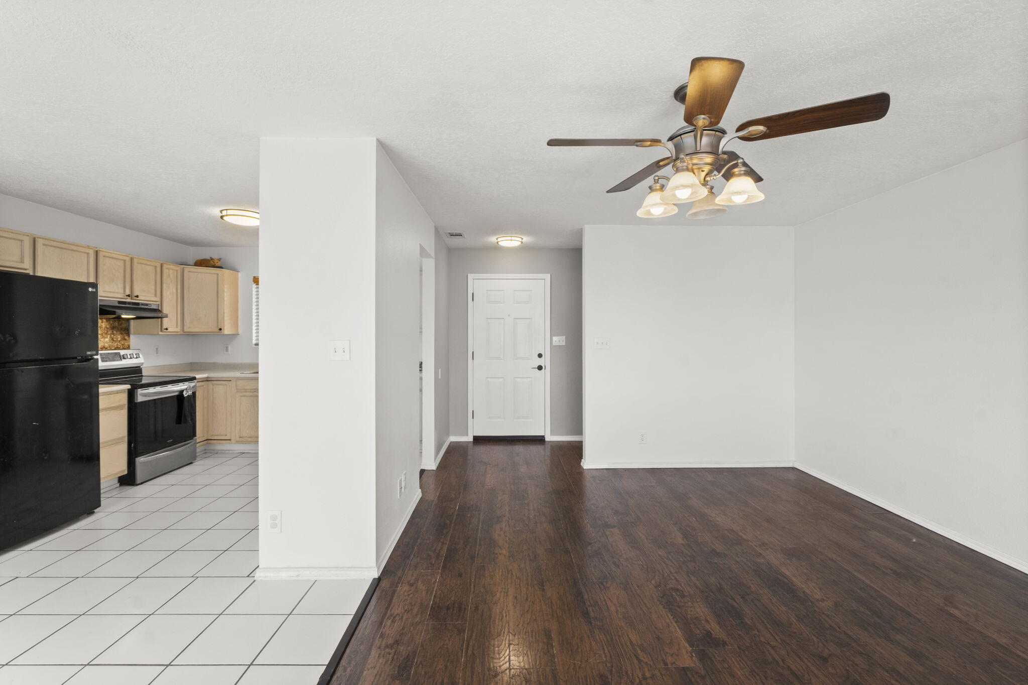 7032 GLEN HILLS Drive NE