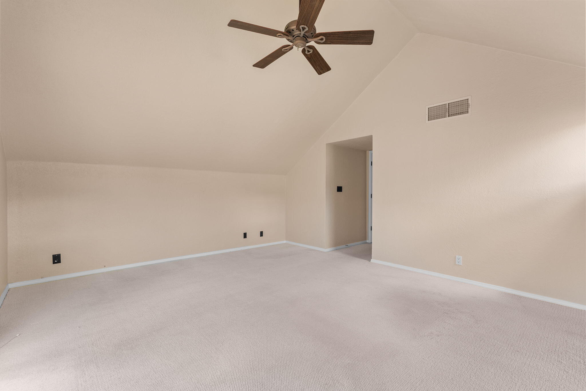 5177 GLENWOOD POINTE Lane NE