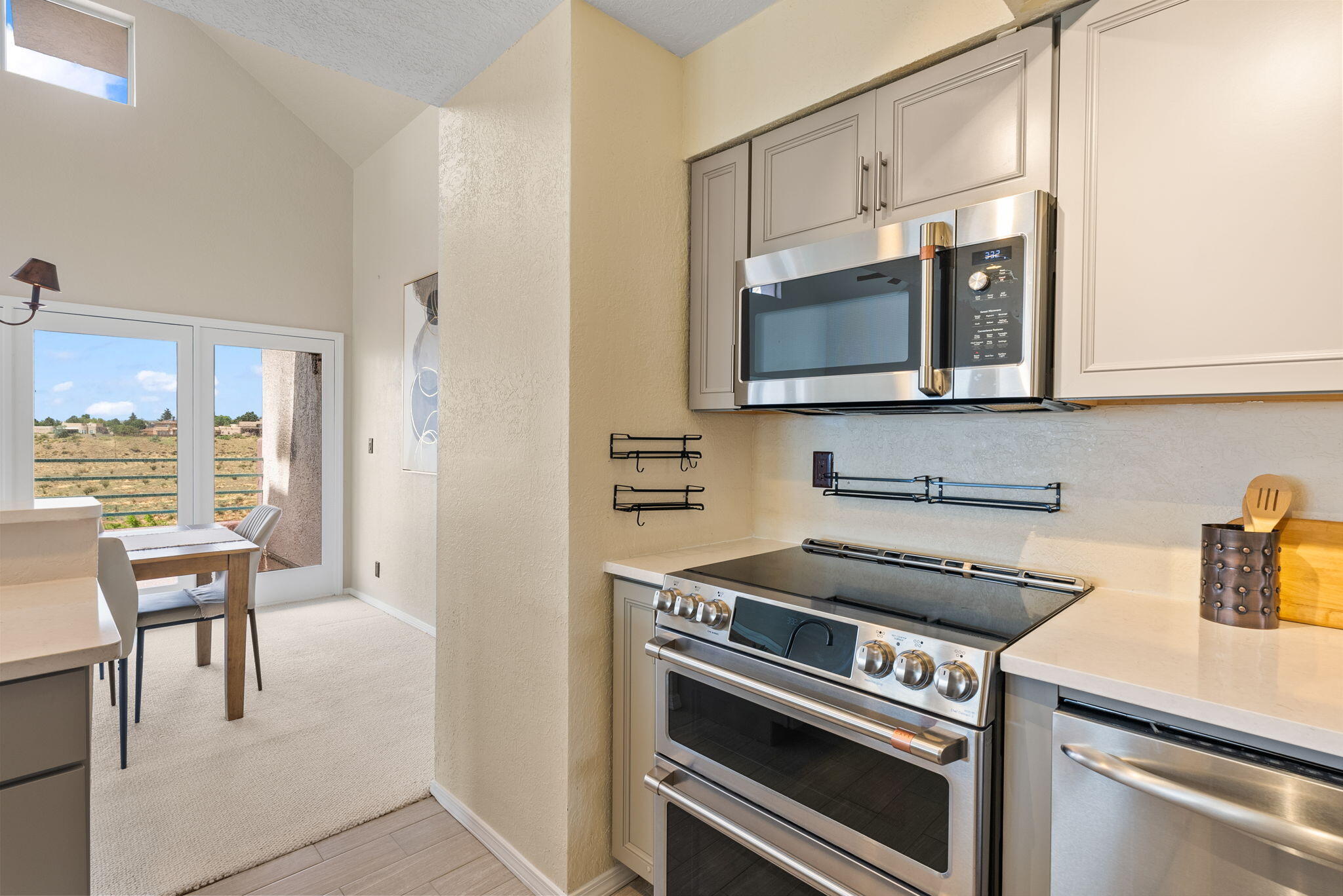 5177 GLENWOOD POINTE Lane NE