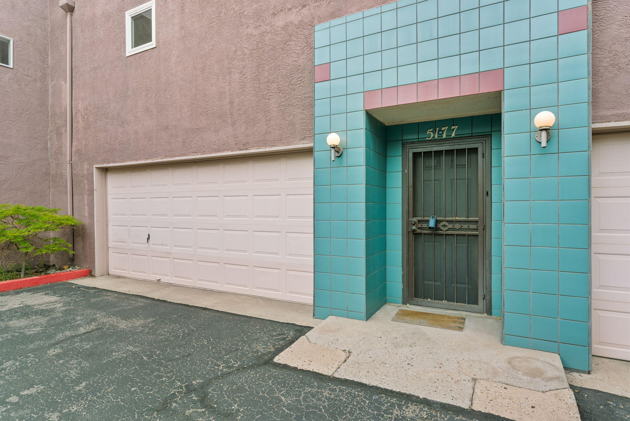 5177 GLENWOOD POINTE Lane NE