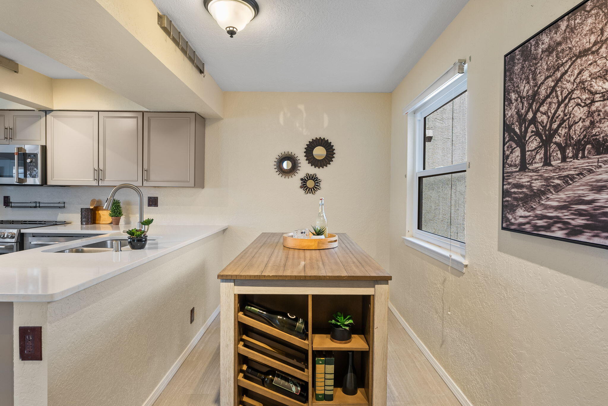 5177 GLENWOOD POINTE Lane NE