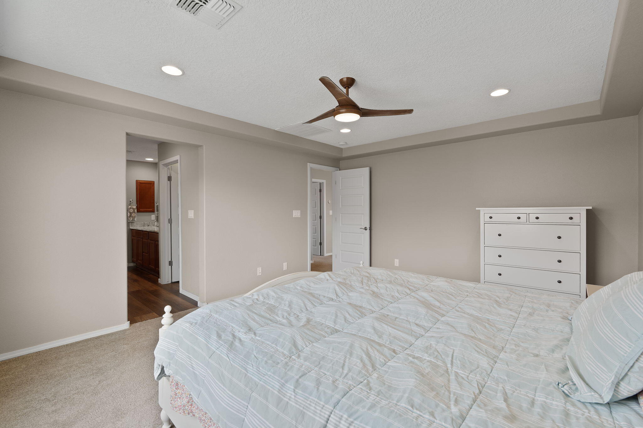 8607 ANIMAS Place NW