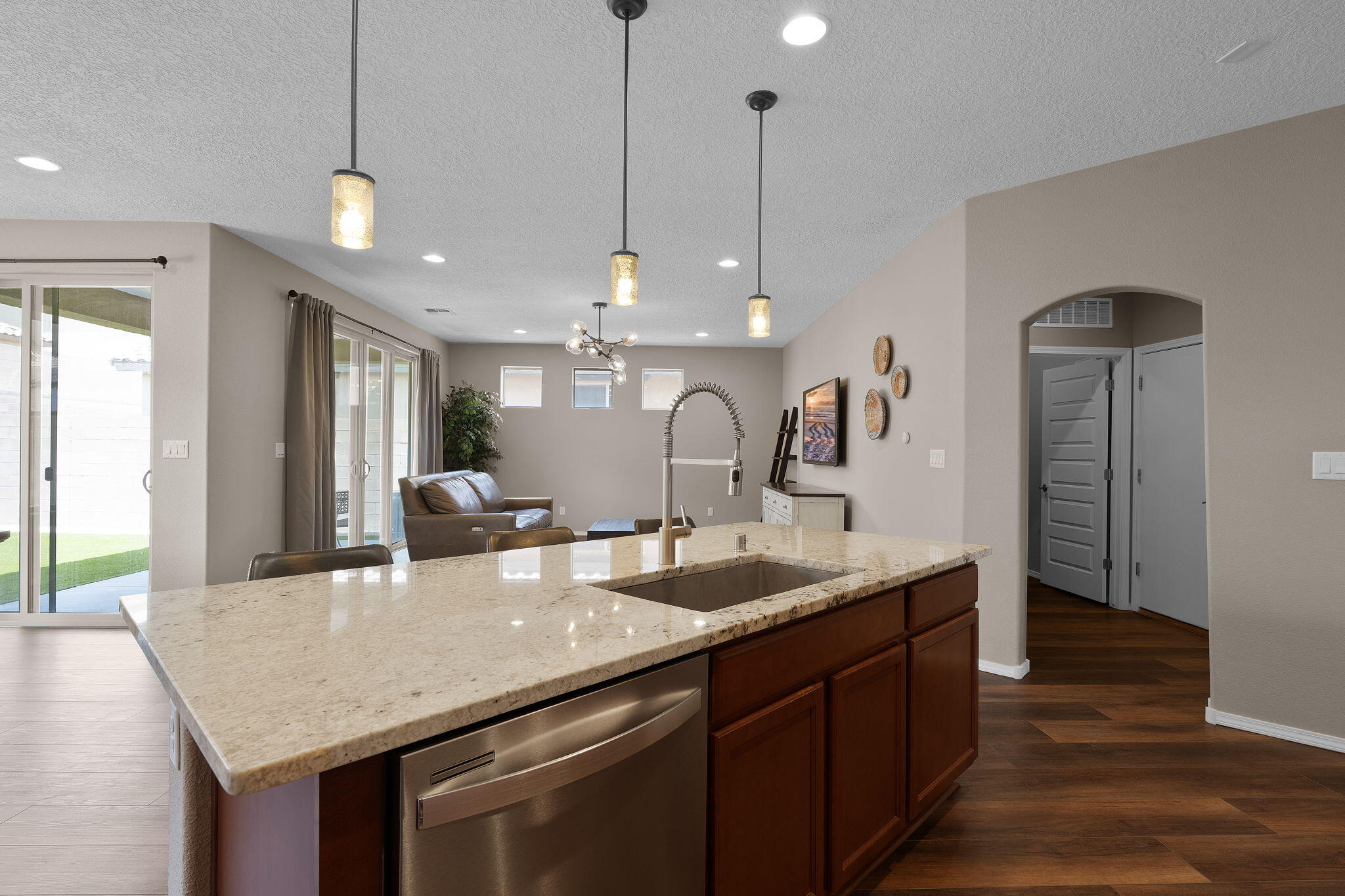 8607 ANIMAS Place NW