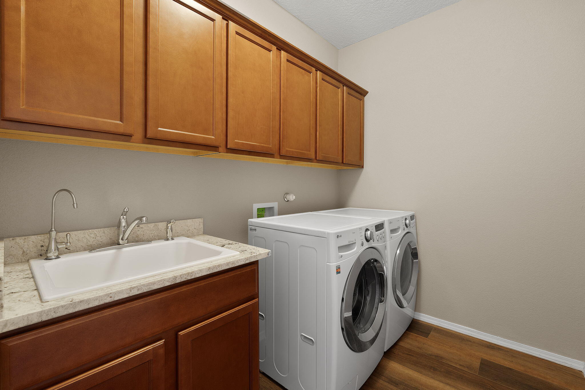 8607 ANIMAS Place NW