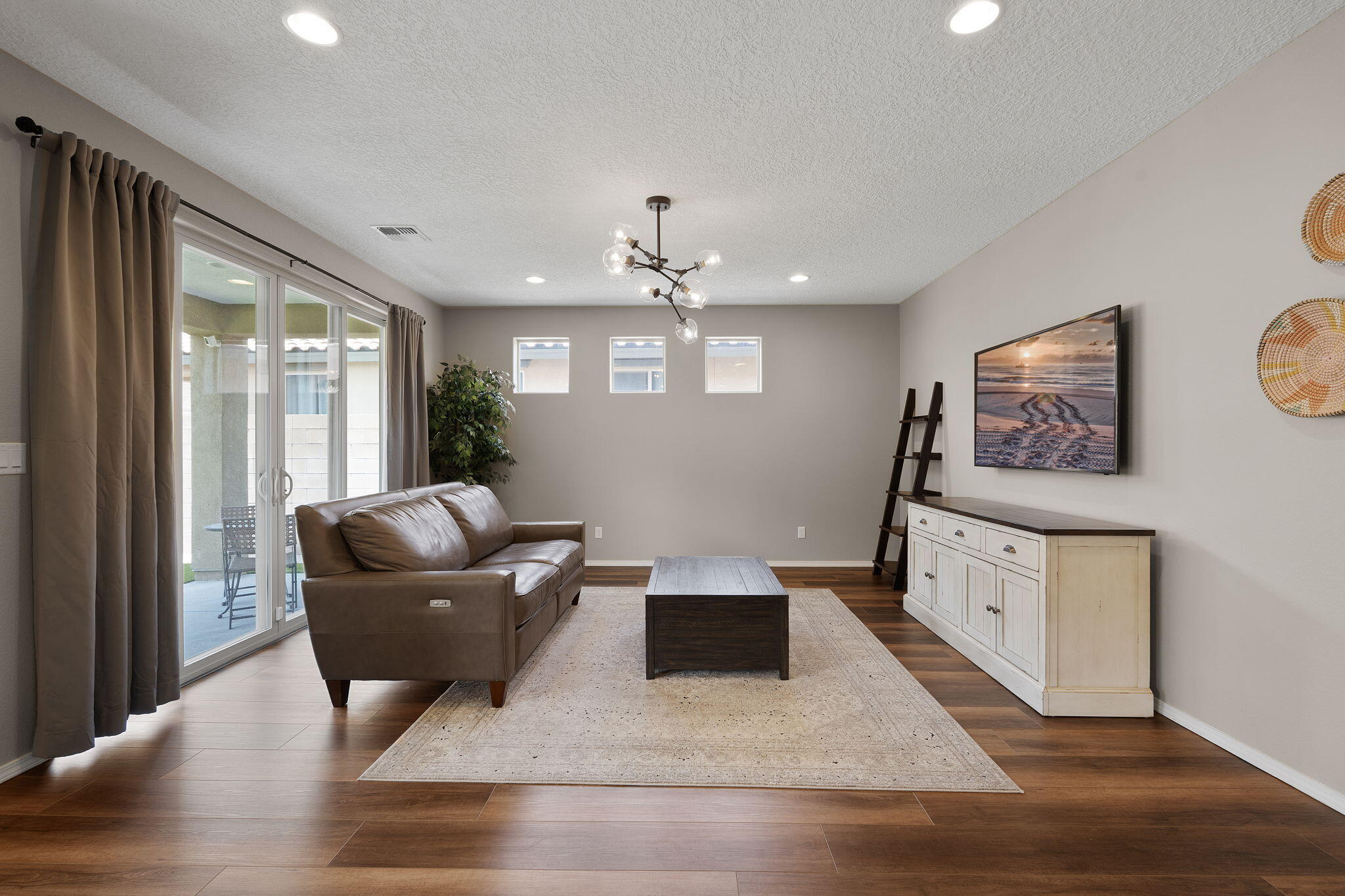 8607 ANIMAS Place NW