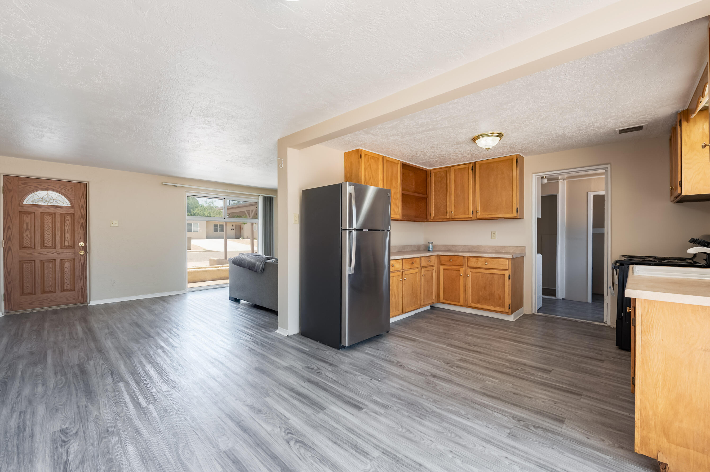 3413 CARDENAS Drive NE