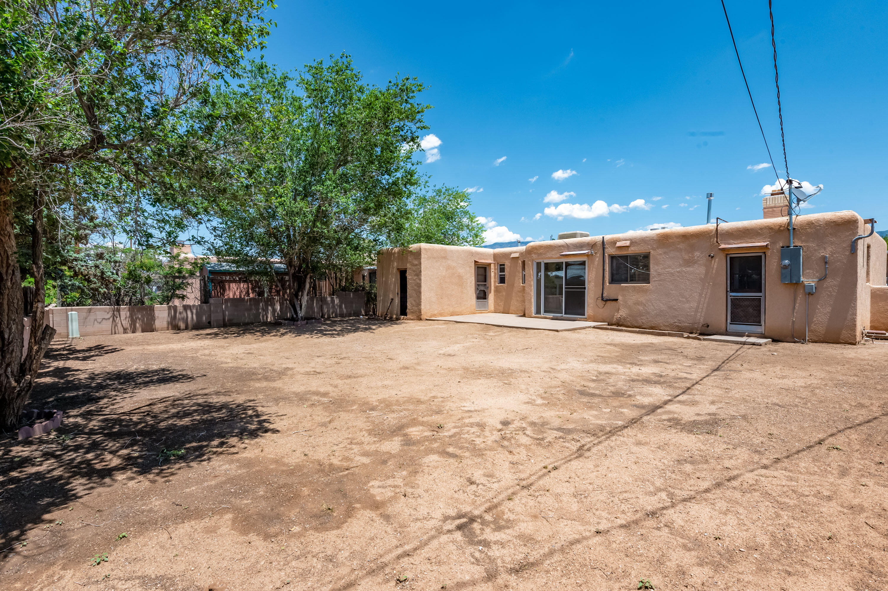 3413 CARDENAS Drive NE