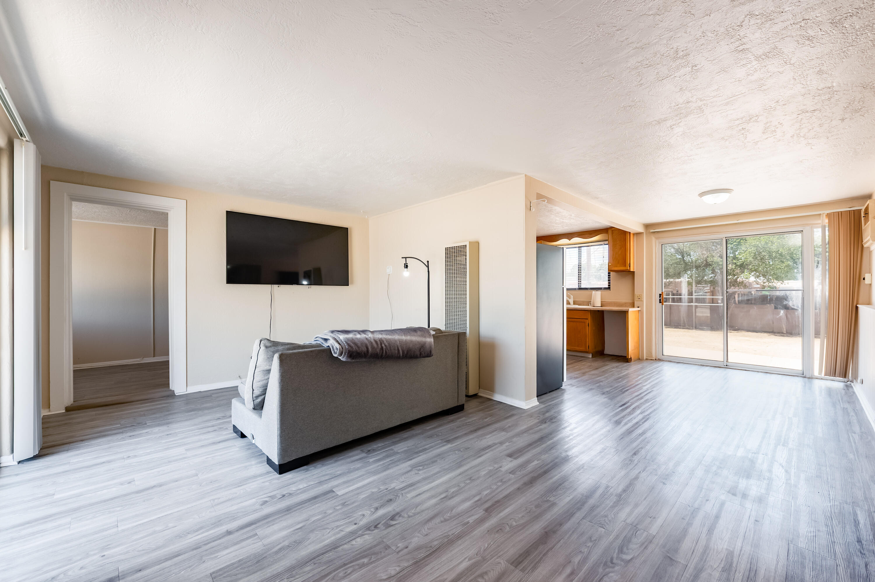 3413 CARDENAS Drive NE