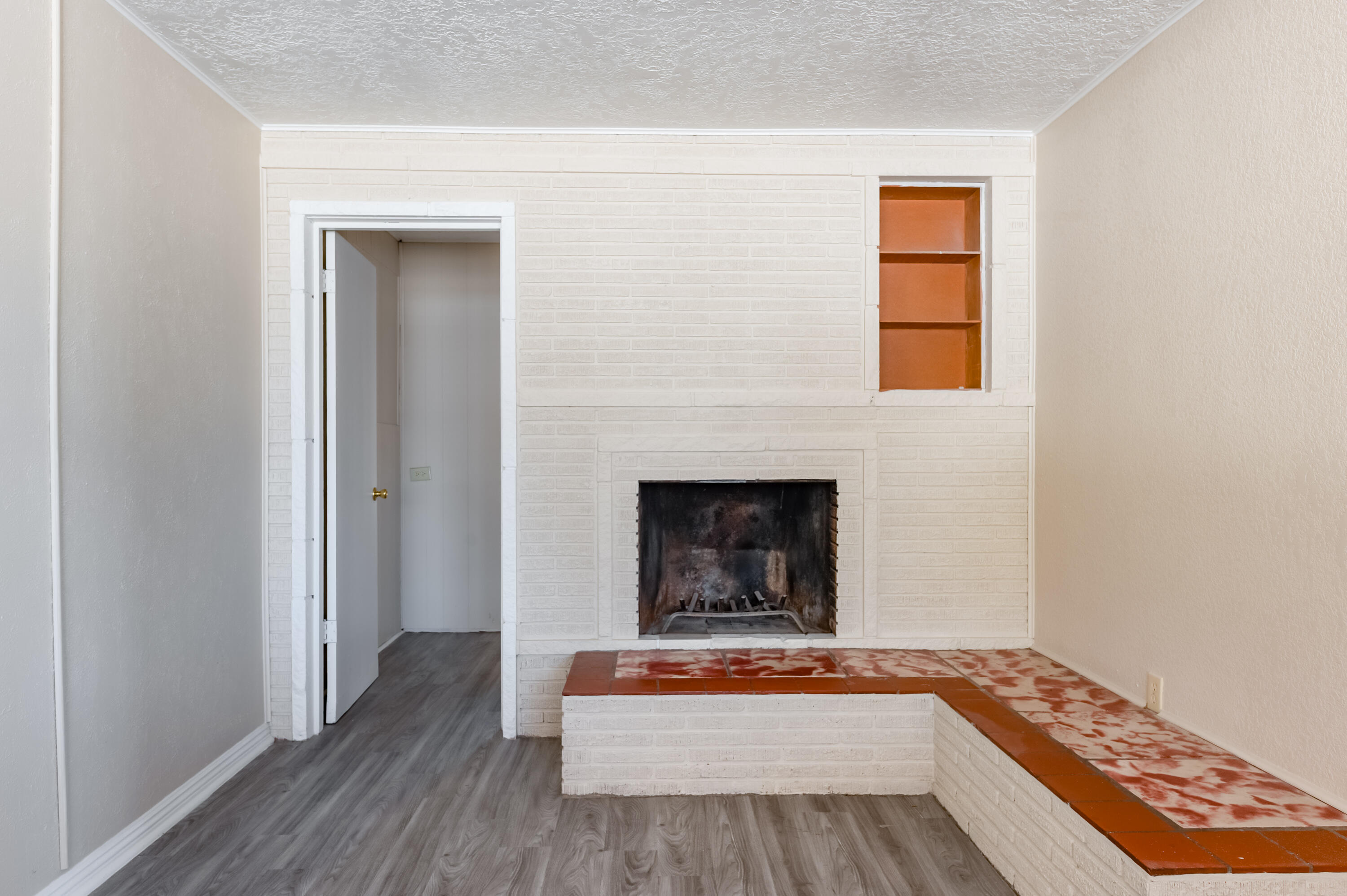 3413 CARDENAS Drive NE