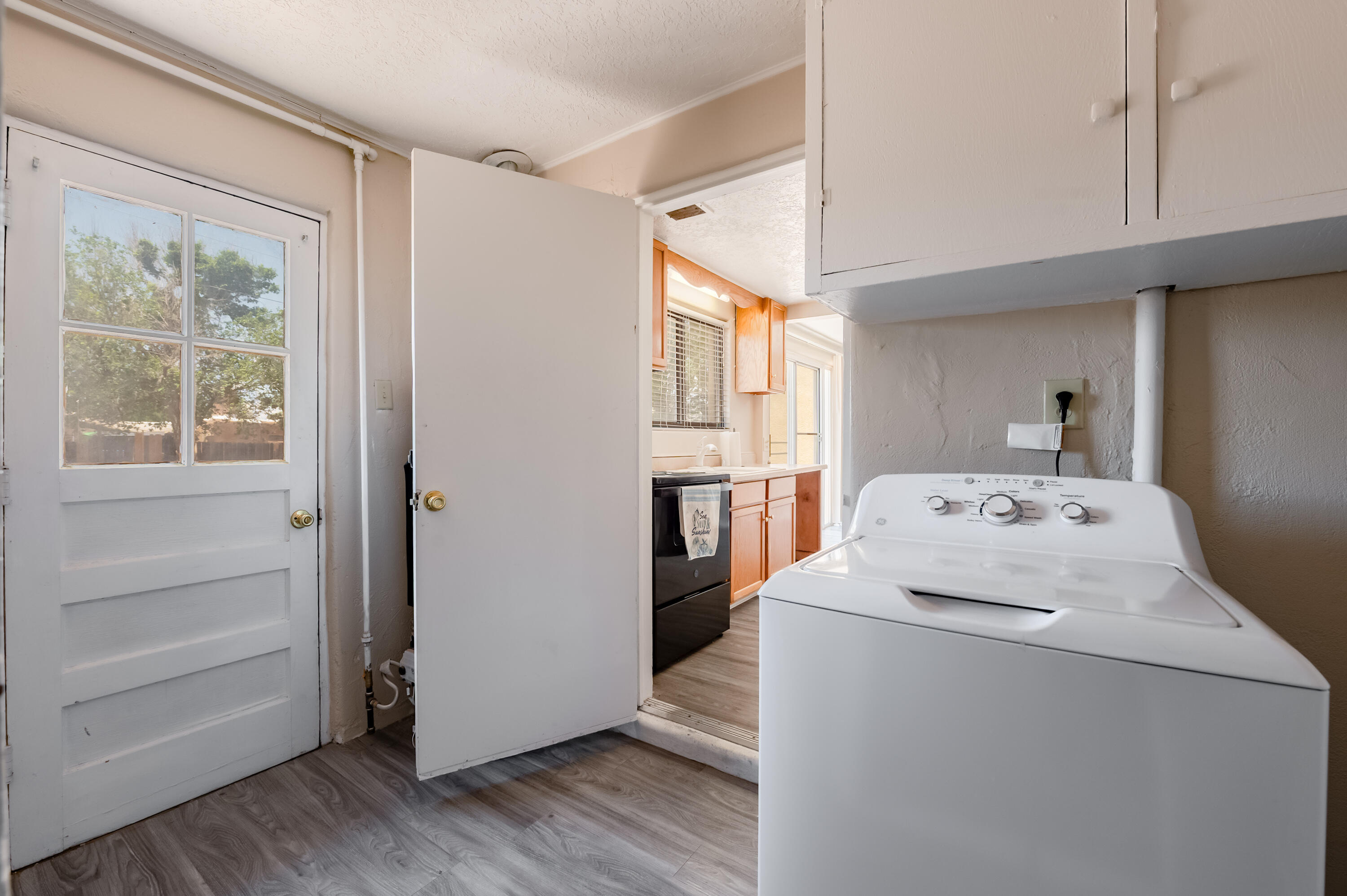 3413 CARDENAS Drive NE