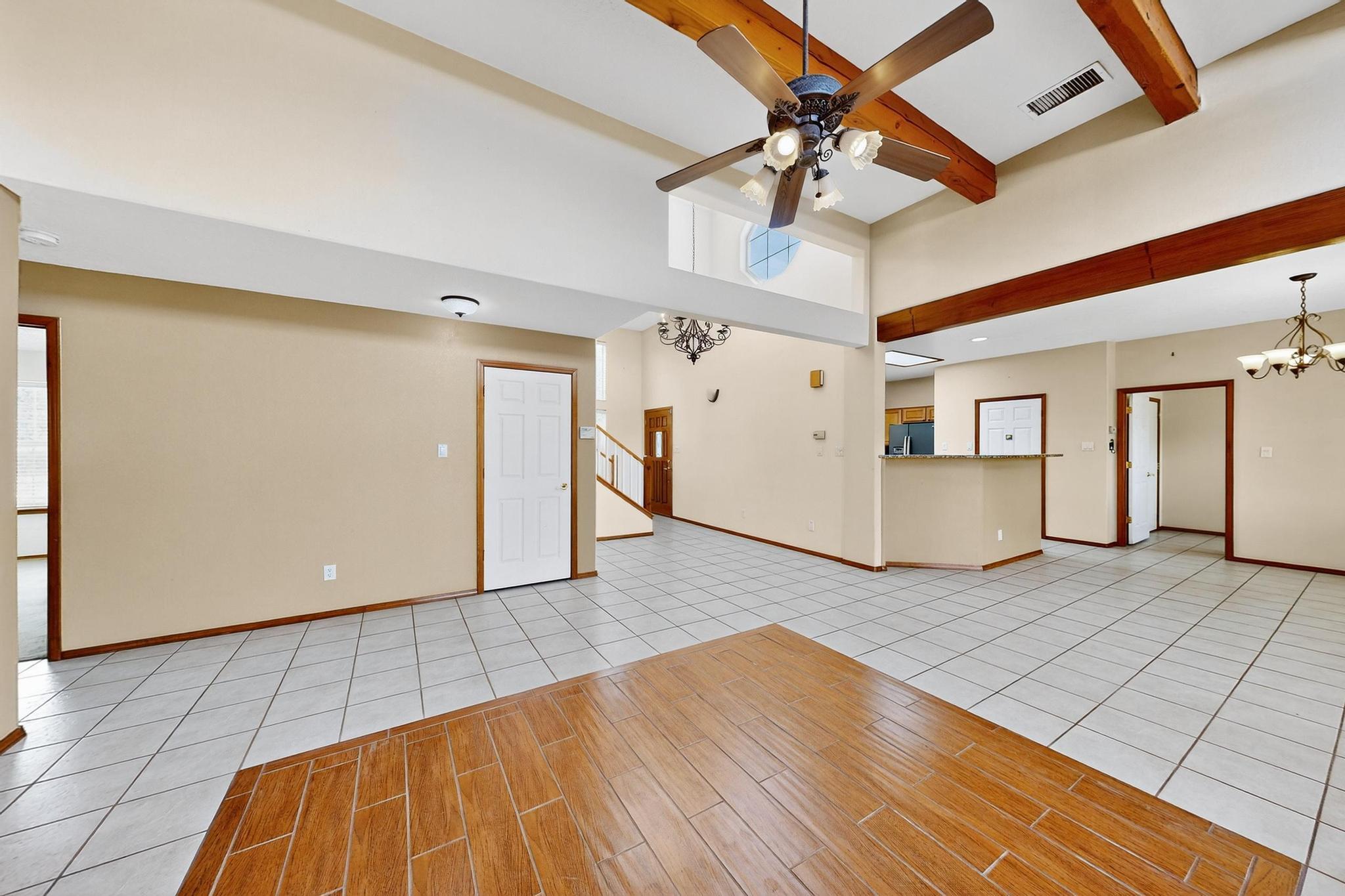 6 WESTERN SADDLE Drive