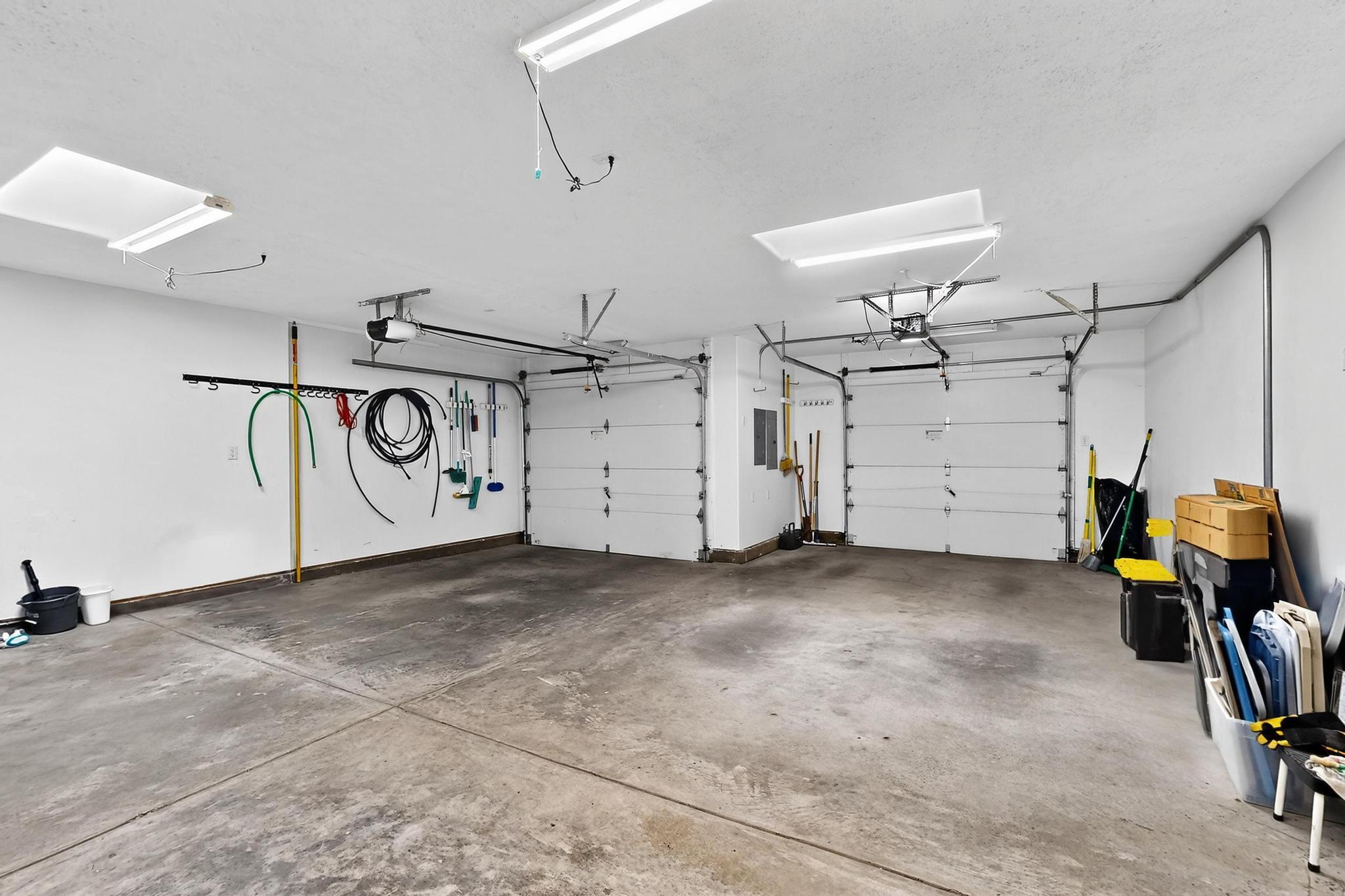 6 WESTERN SADDLE Drive