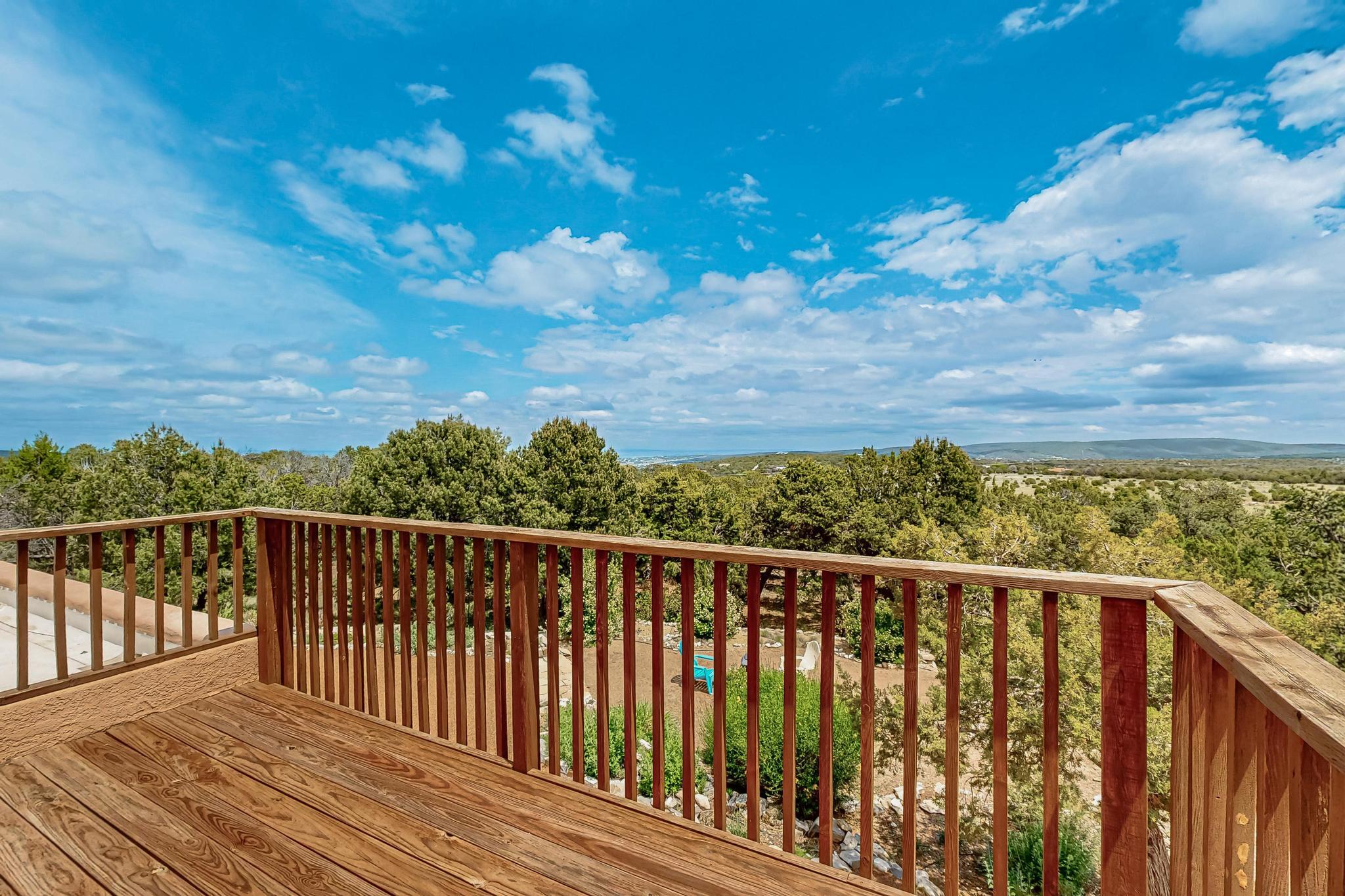 6 WESTERN SADDLE Drive