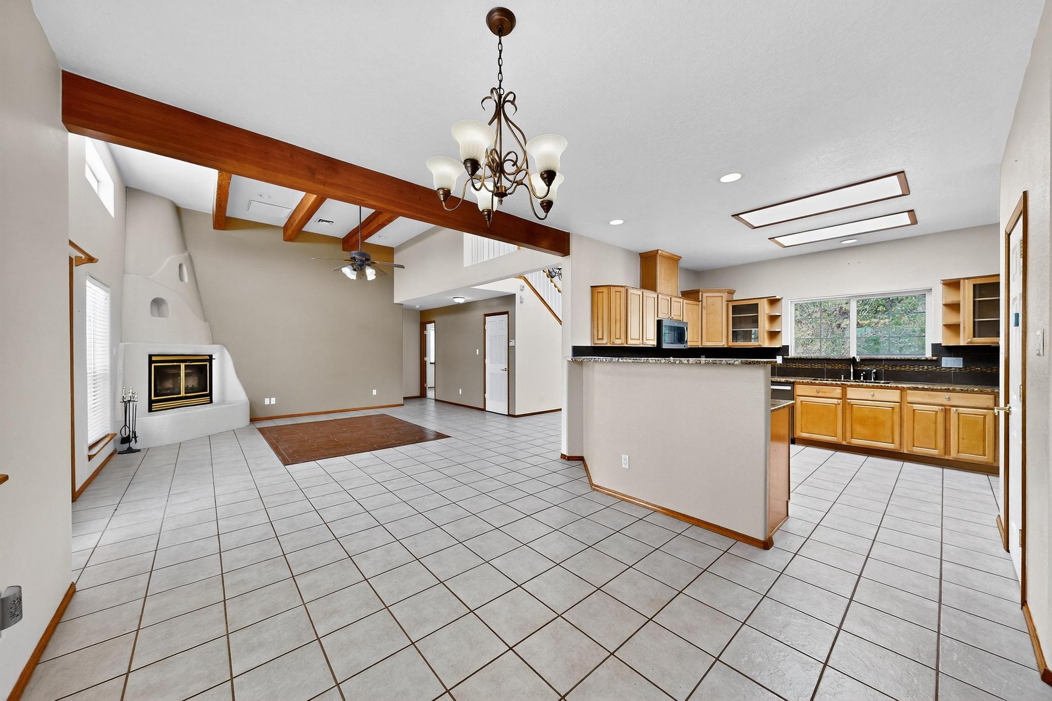 6 WESTERN SADDLE Drive