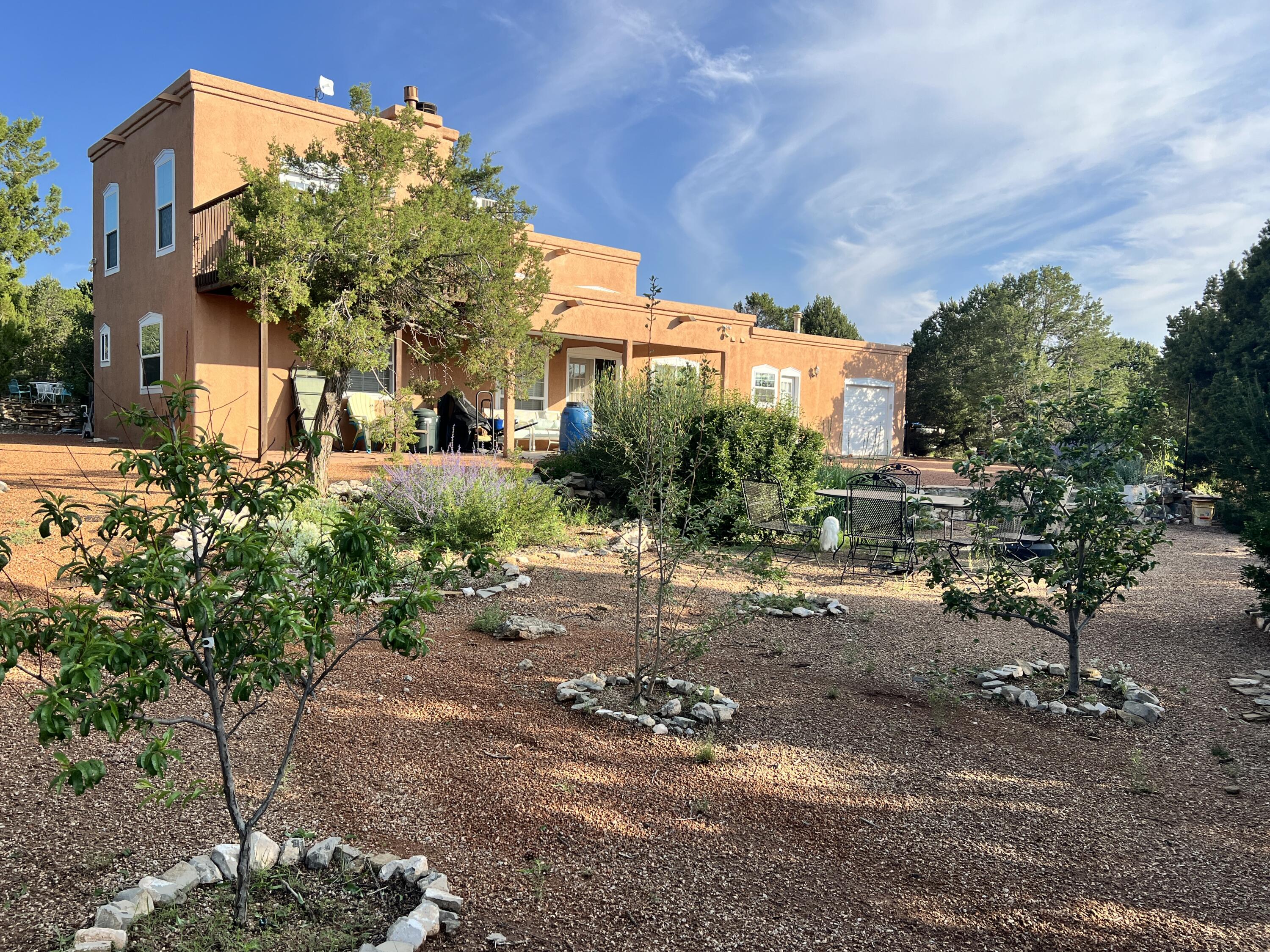 6 WESTERN SADDLE Drive