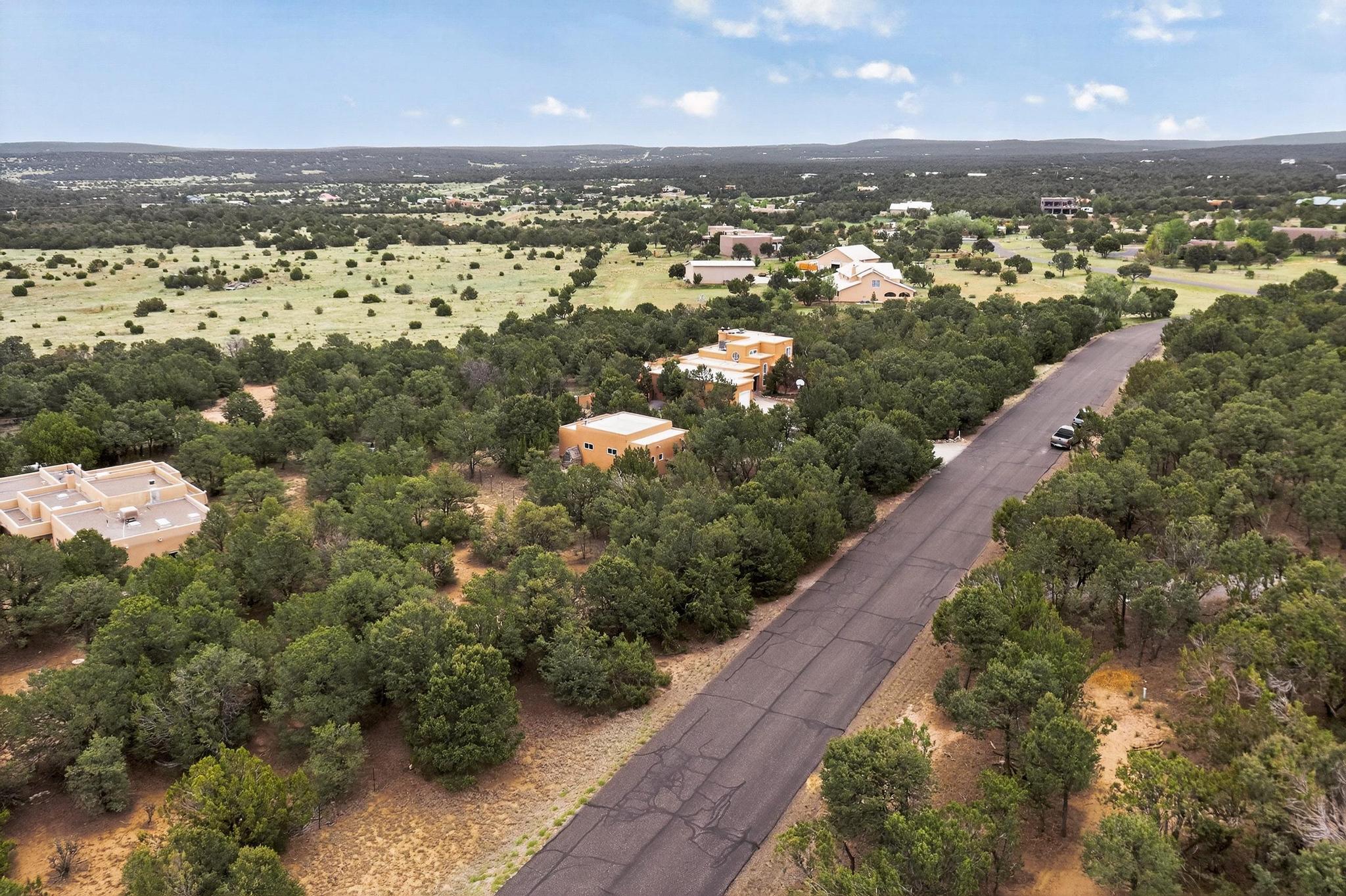 6 WESTERN SADDLE Drive