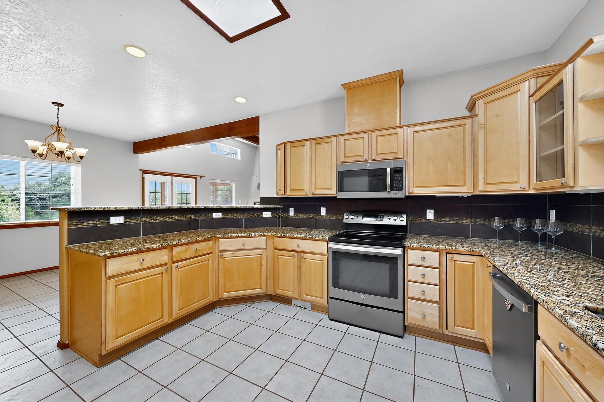 6 WESTERN SADDLE Drive