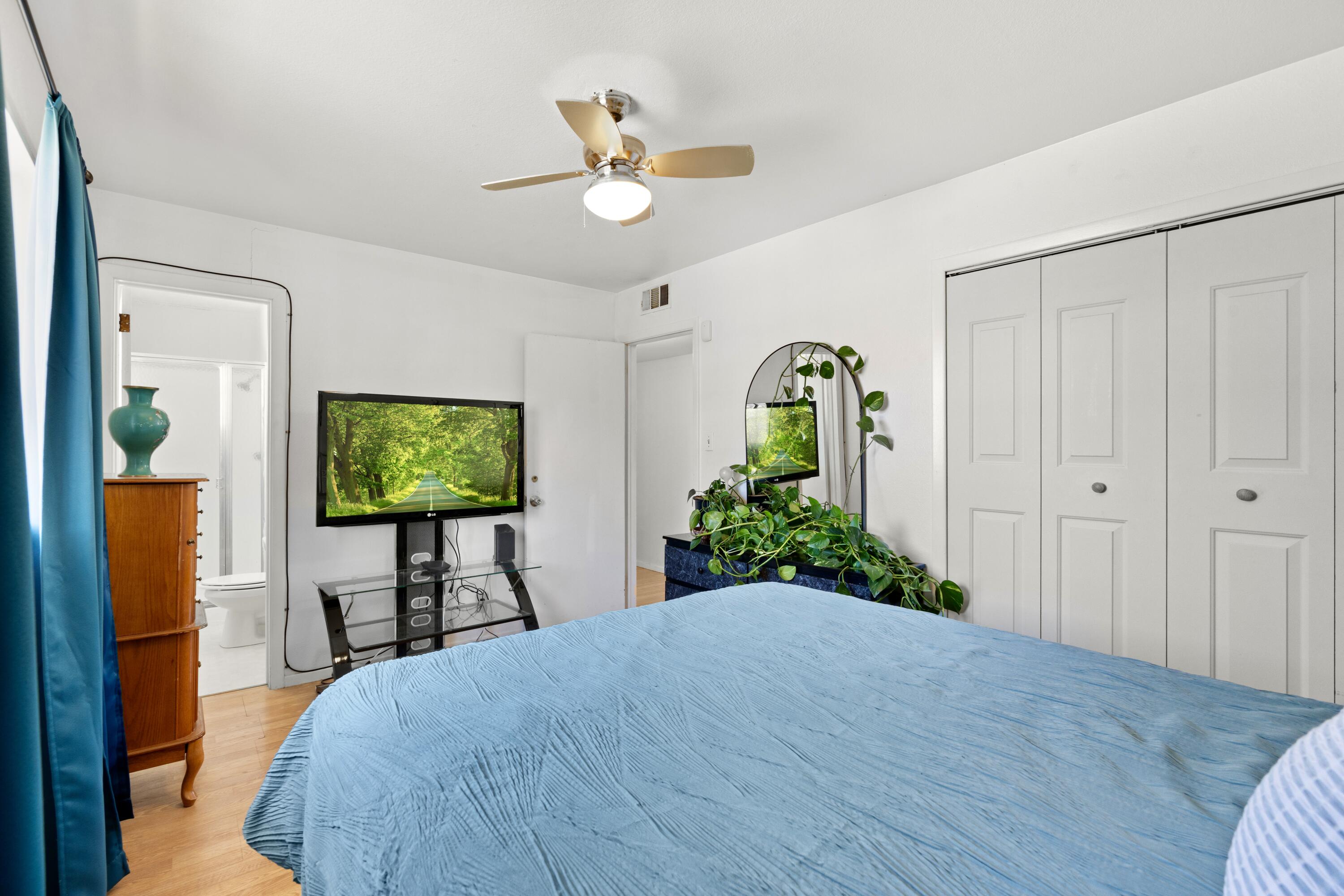 3913 GOODRICH Avenue NE