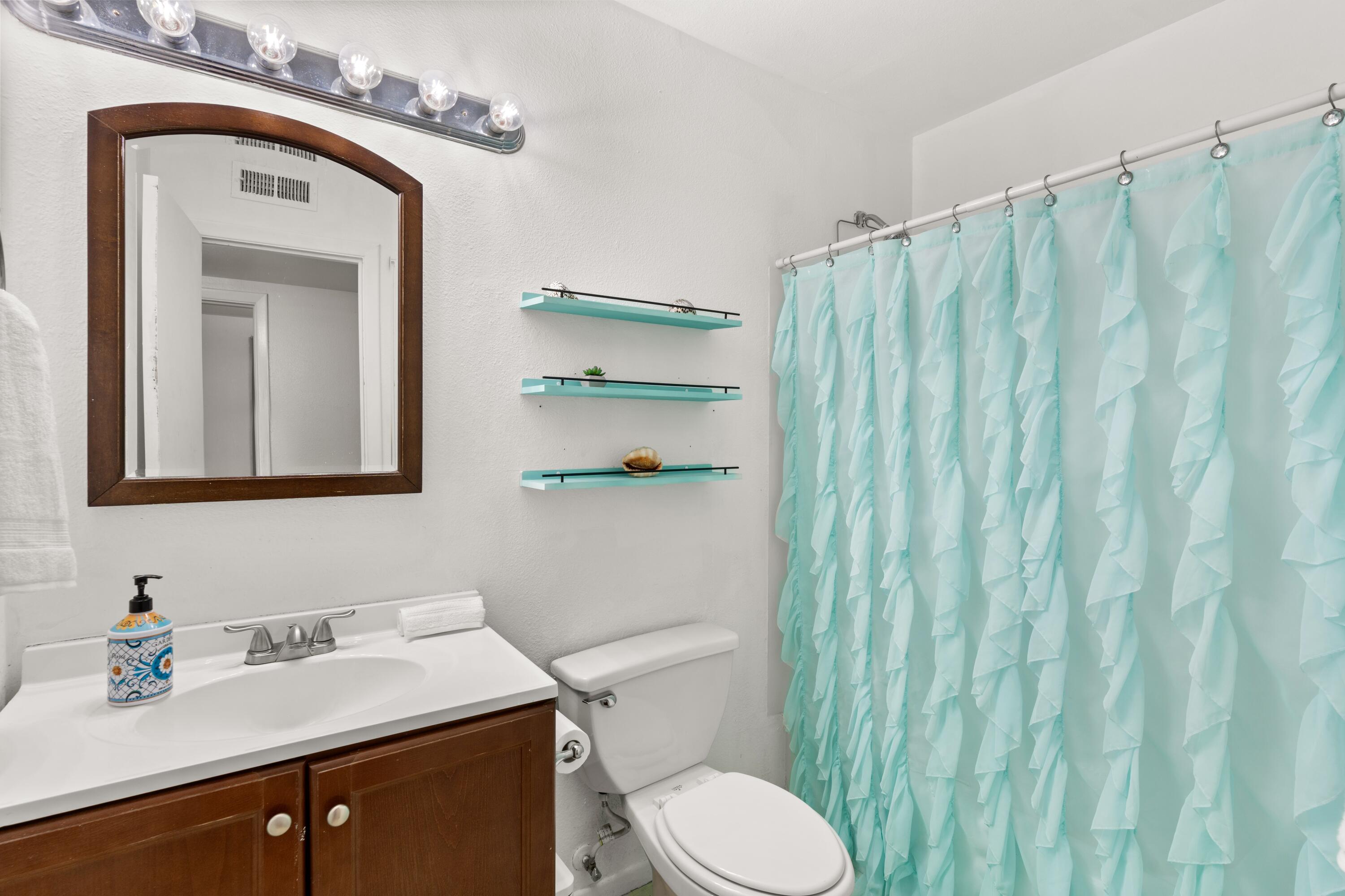 3913 GOODRICH Avenue NE