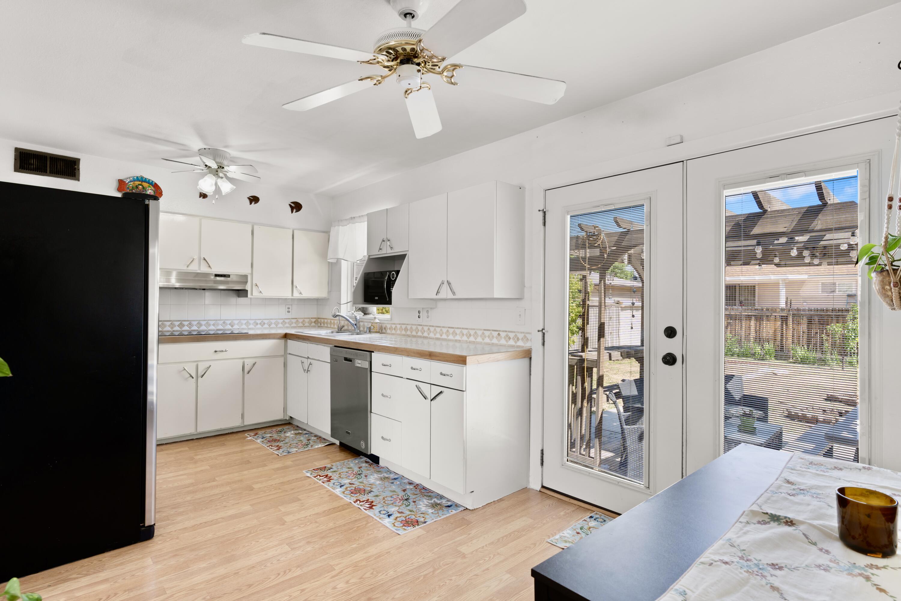 3913 GOODRICH Avenue NE