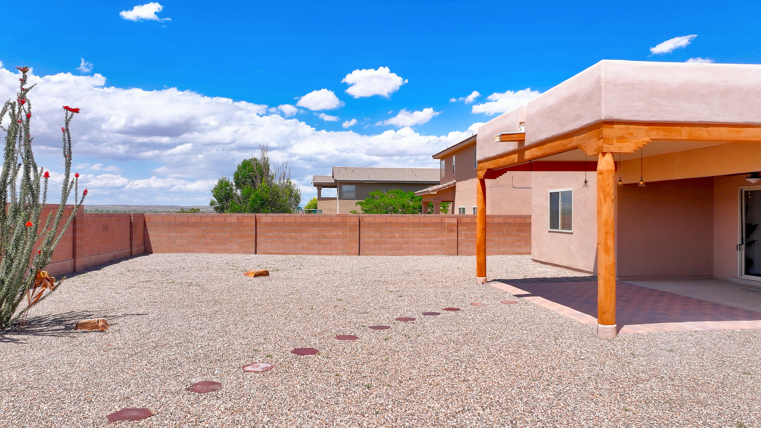 921 LOMA PINON Loop