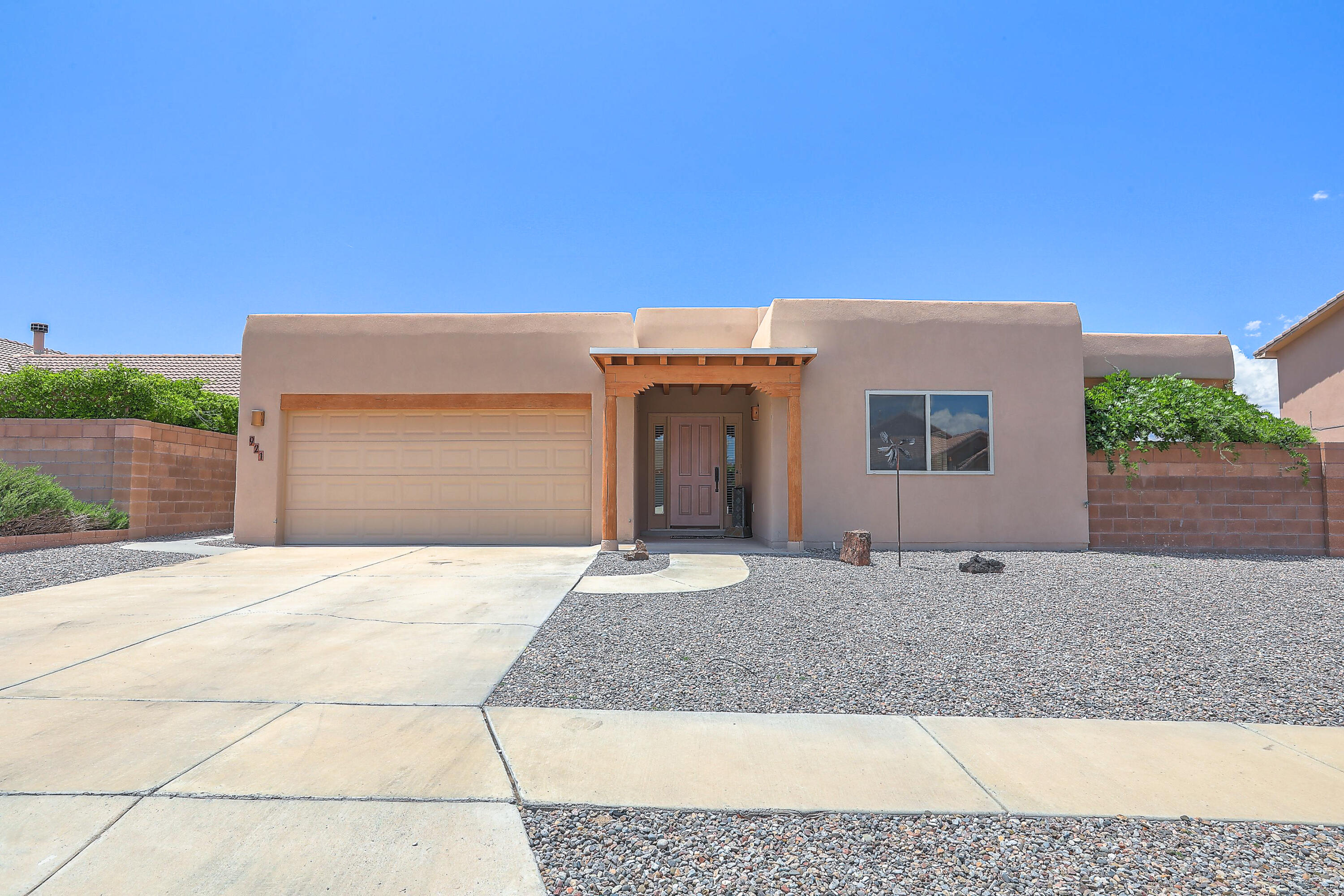 921 LOMA PINON Loop