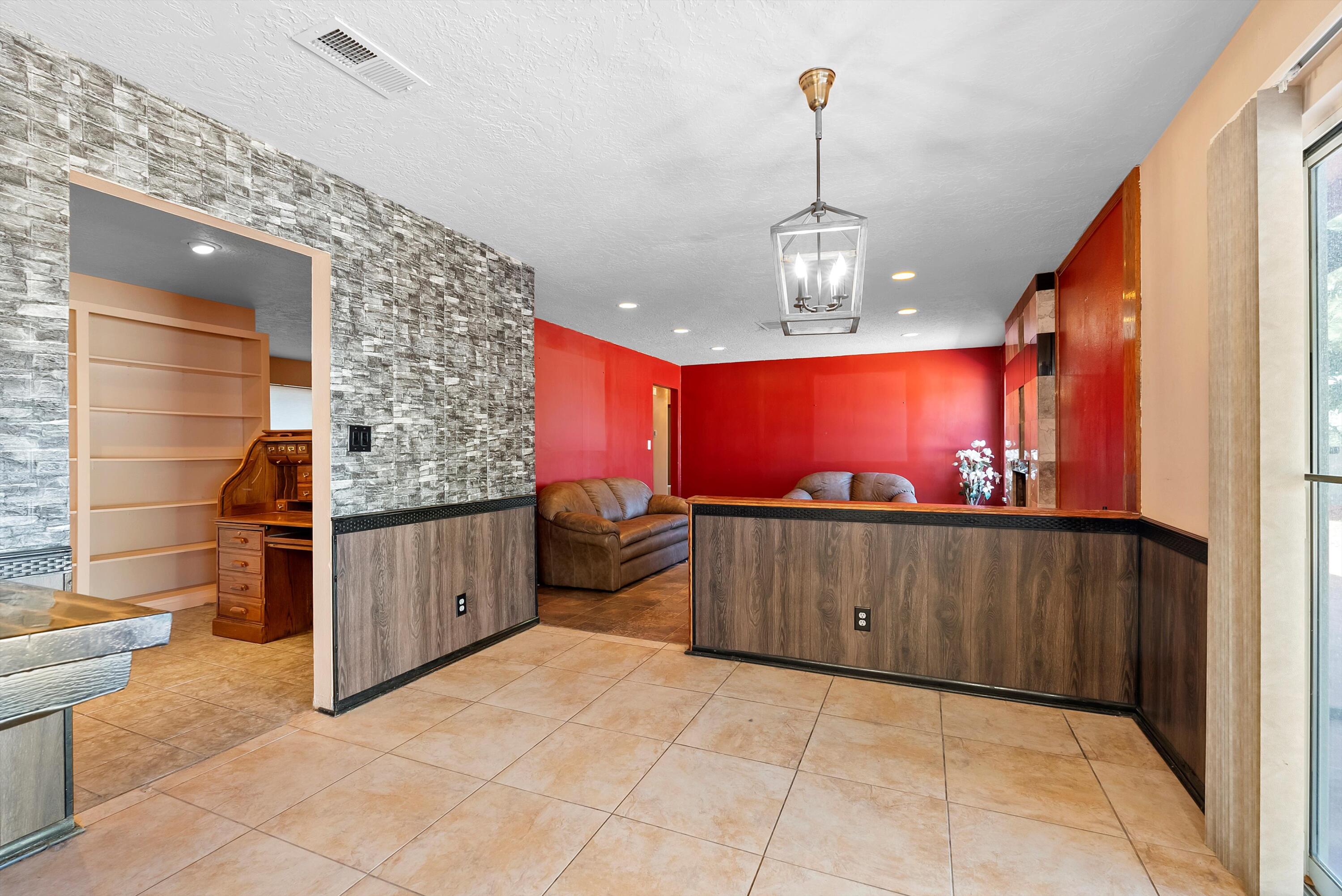 5309 Jessie Drive NE