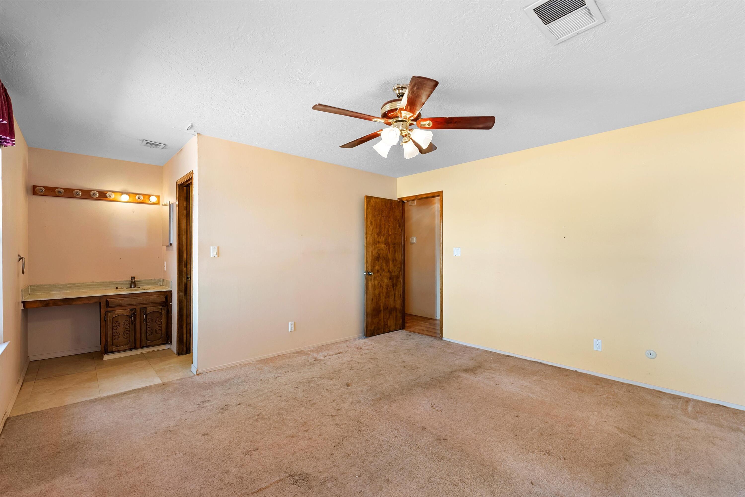 5309 Jessie Drive NE