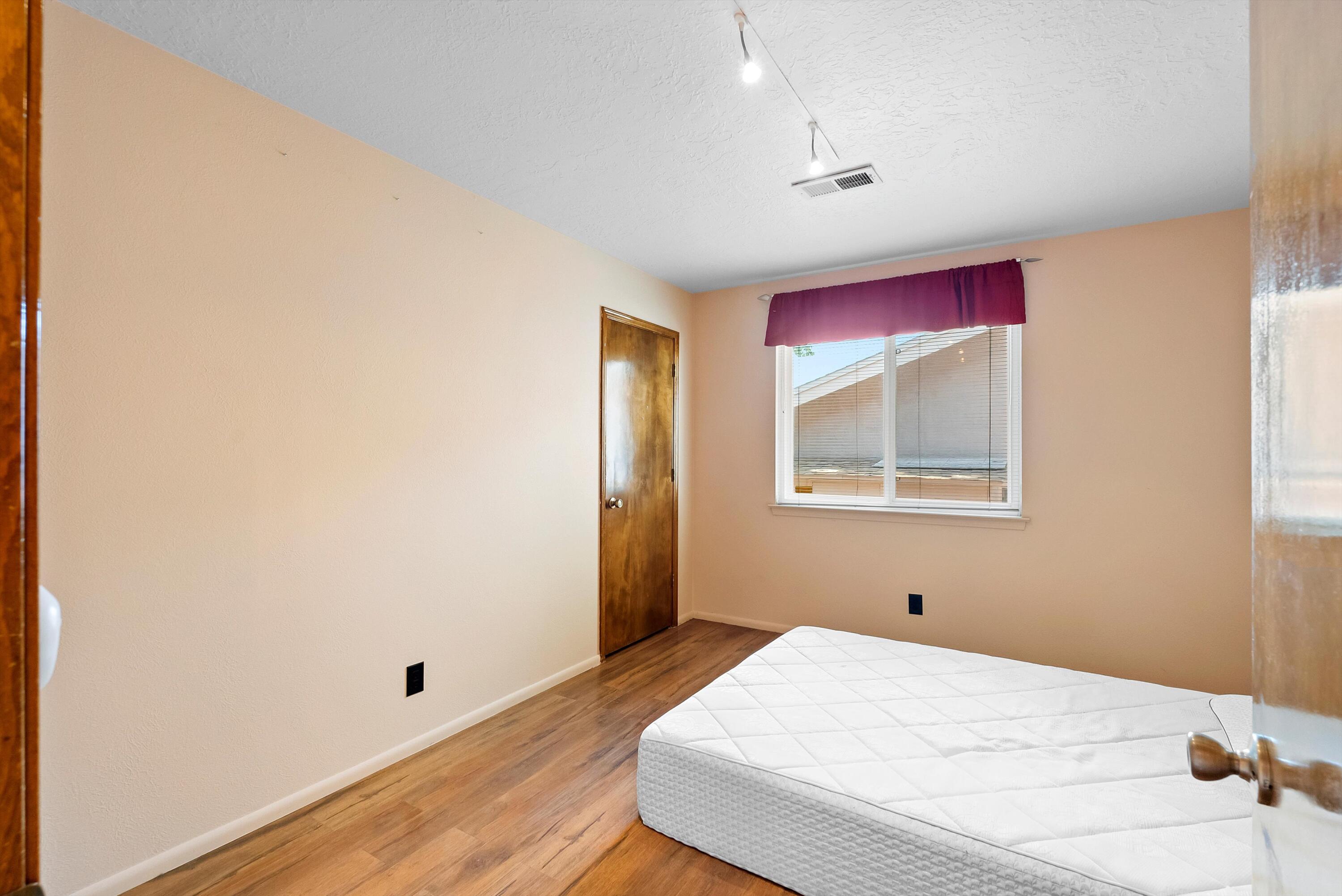 5309 Jessie Drive NE