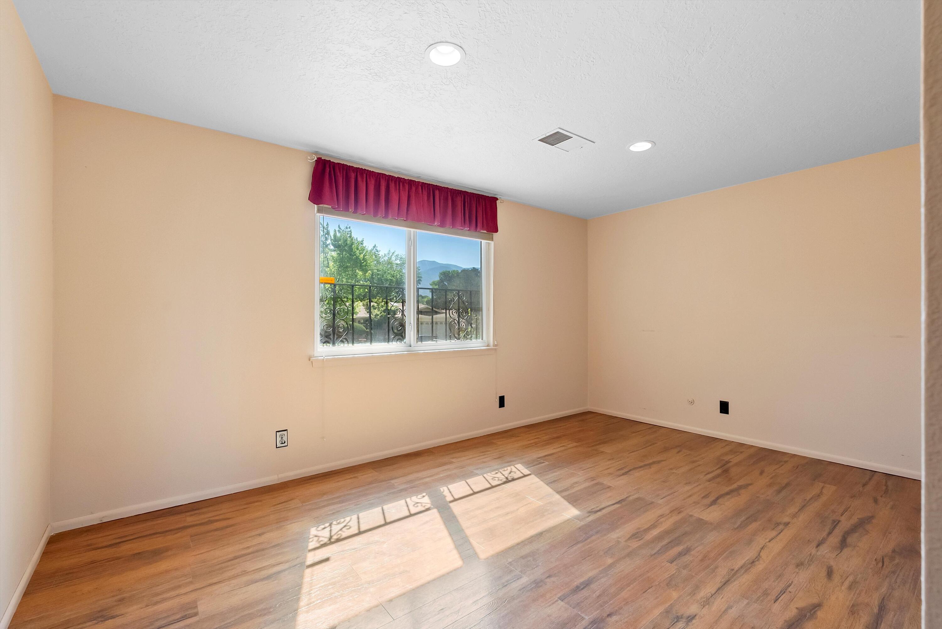 5309 Jessie Drive NE