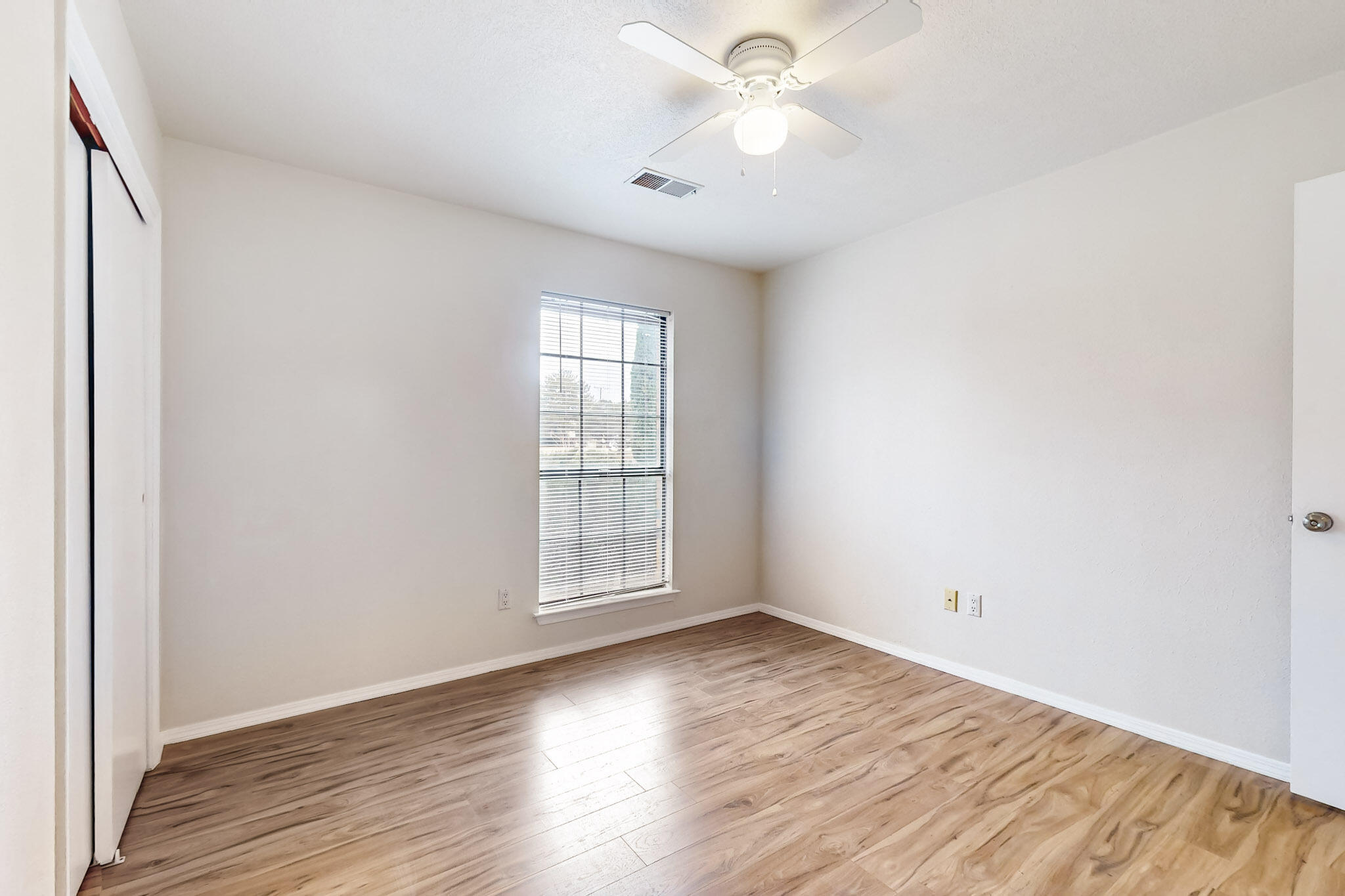 4807 PARSIFAL Street NE