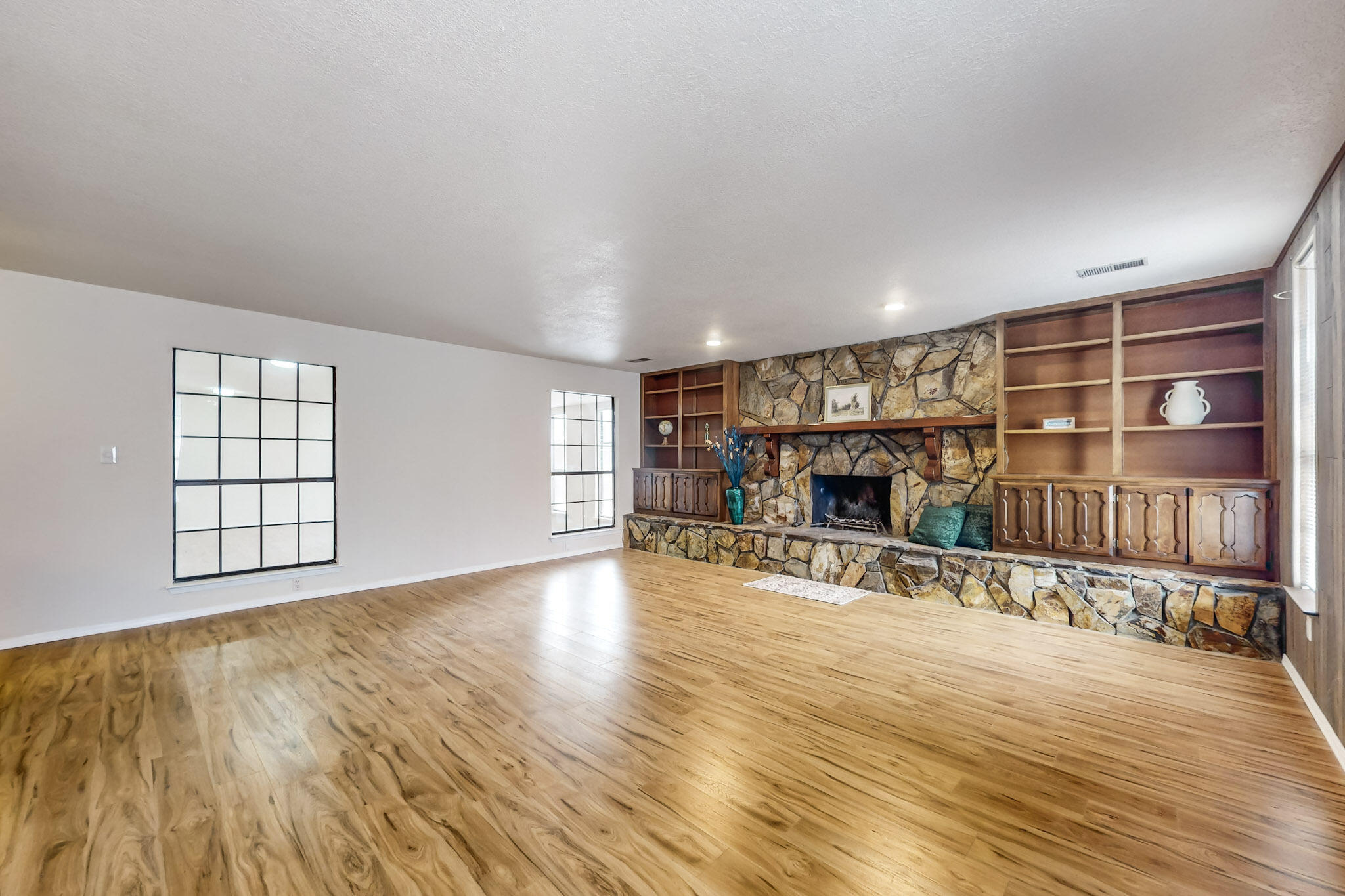 4807 PARSIFAL Street NE