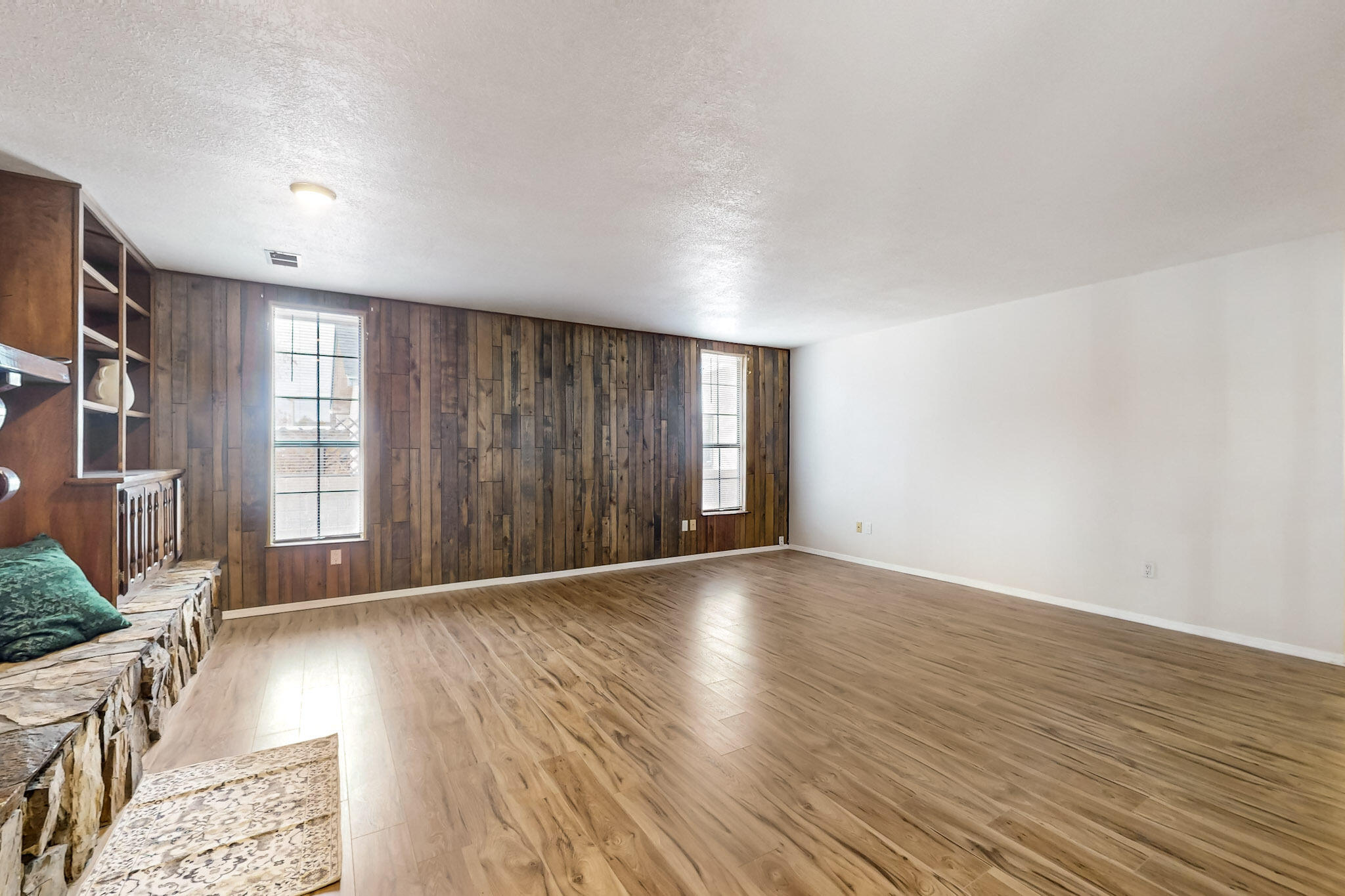 4807 PARSIFAL Street NE