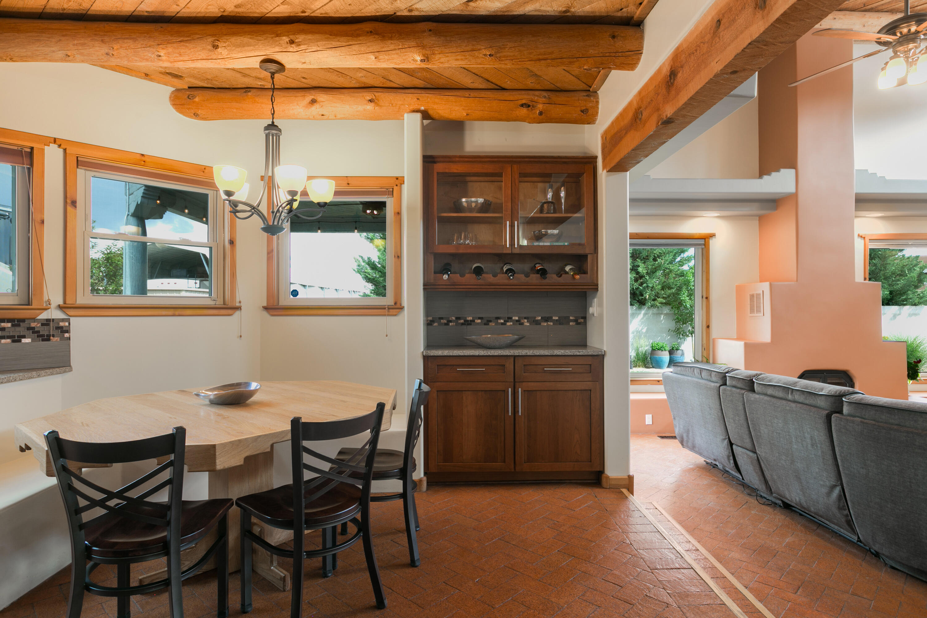 6816 TAMARISK Place NW