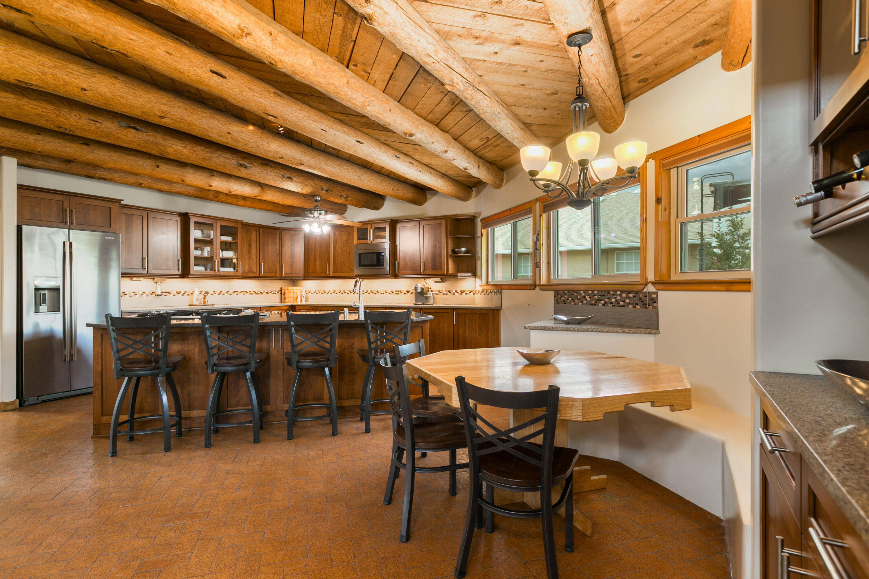 6816 TAMARISK Place NW