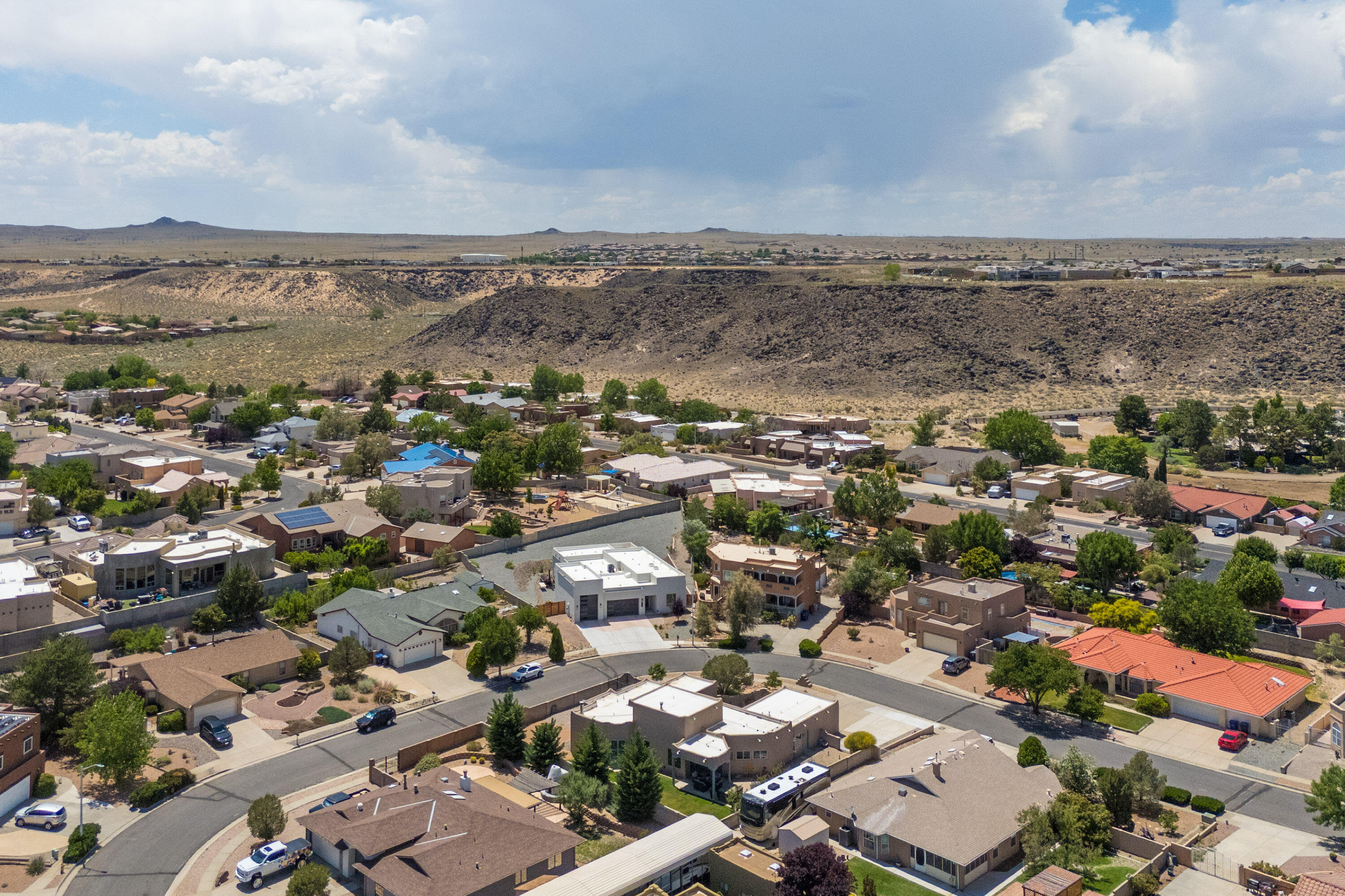 6816 TAMARISK Place NW