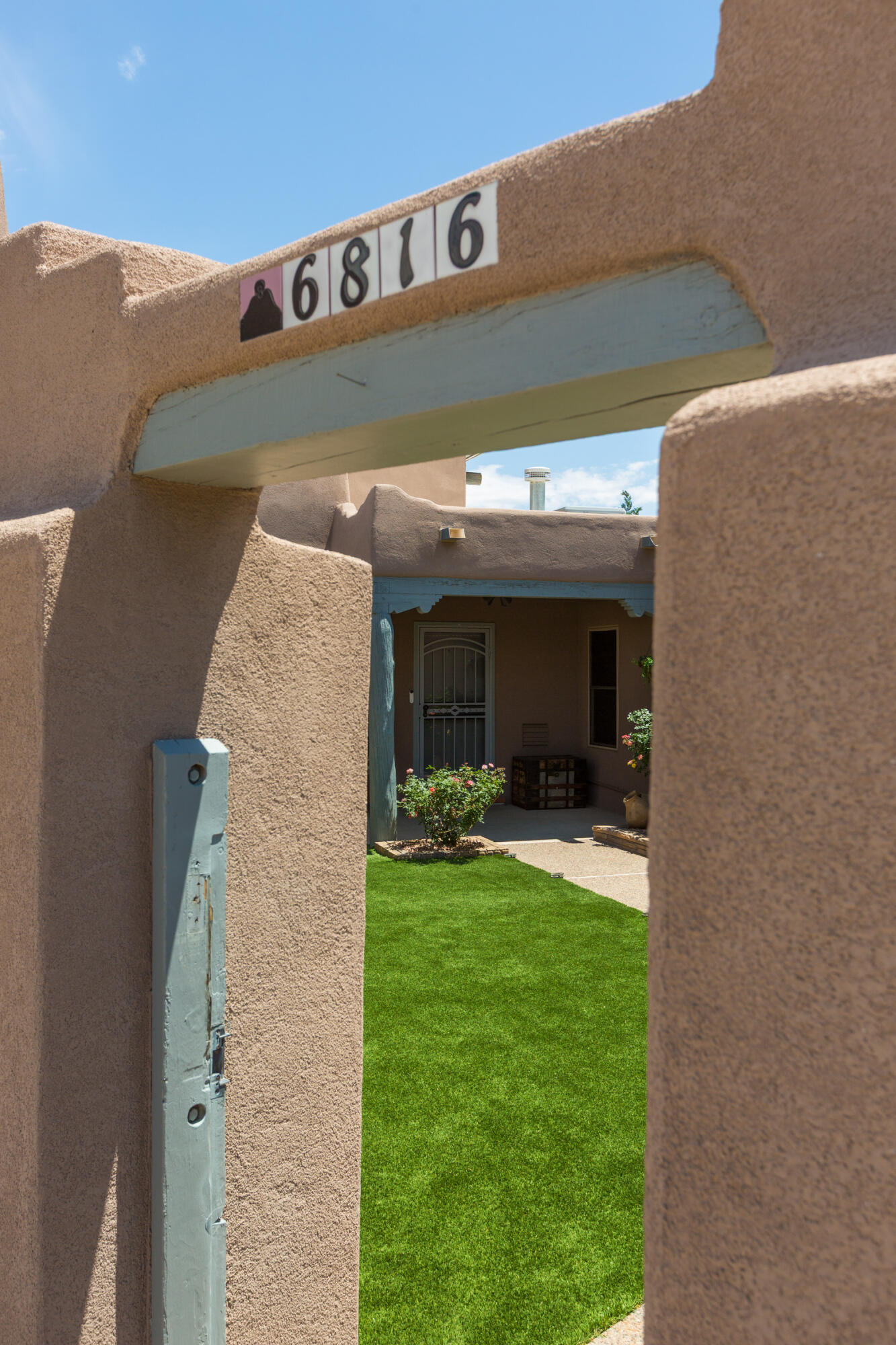 6816 TAMARISK Place NW