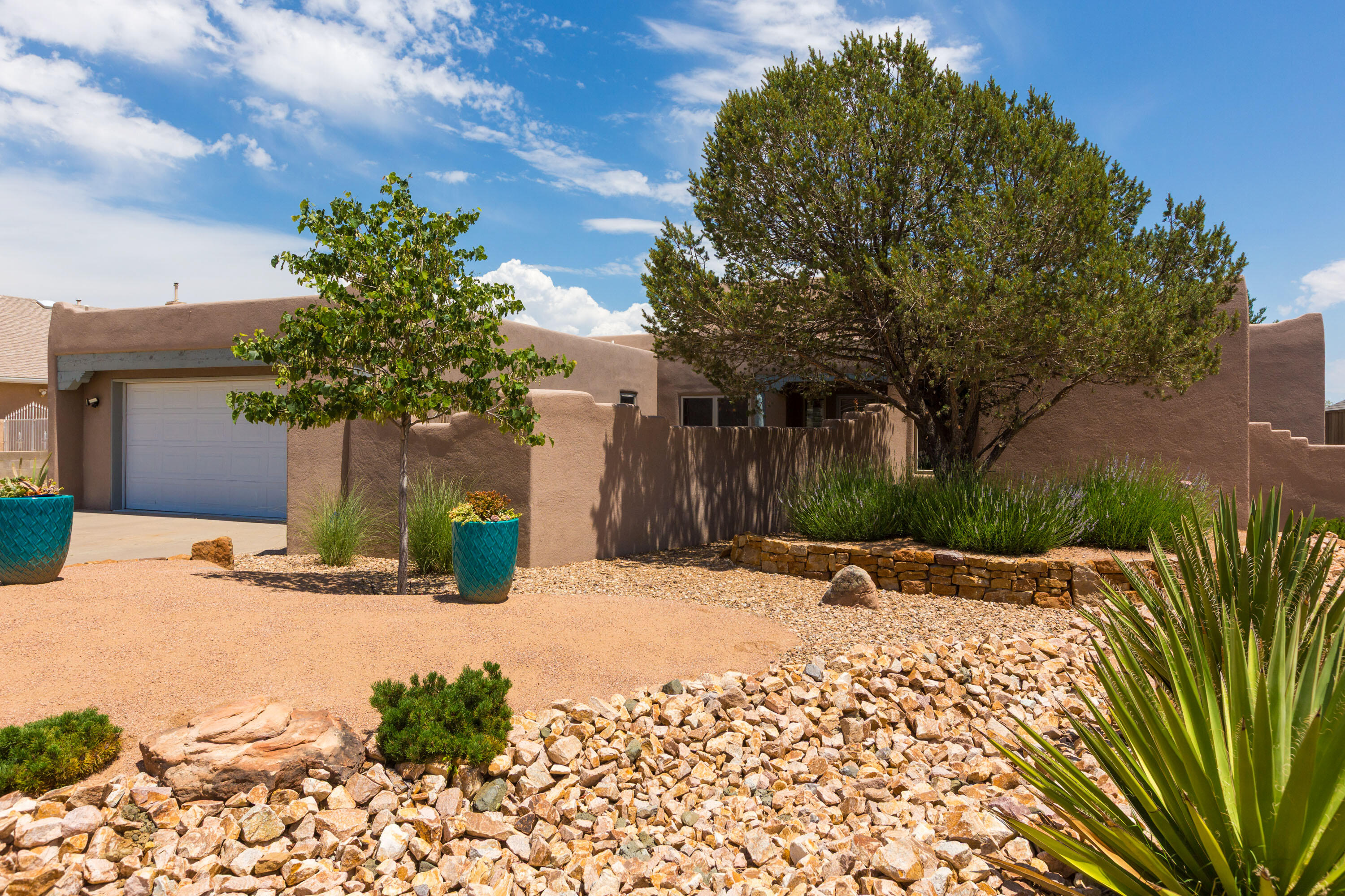 6816 TAMARISK Place NW