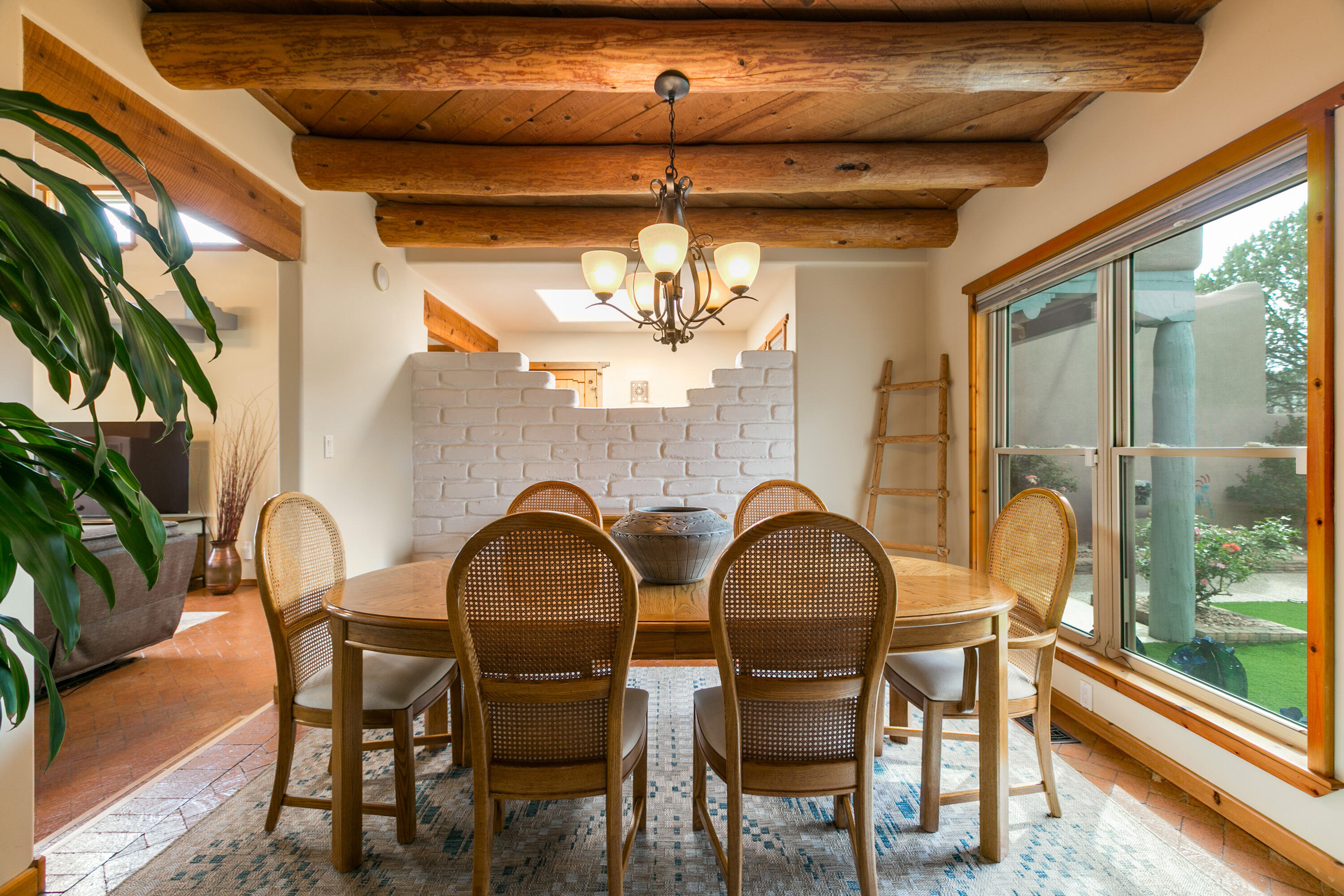 6816 TAMARISK Place NW