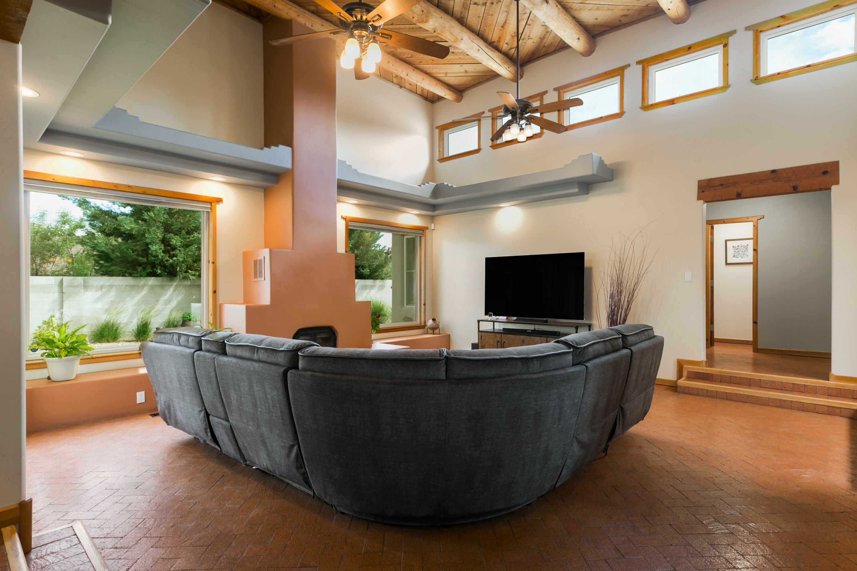 6816 TAMARISK Place NW